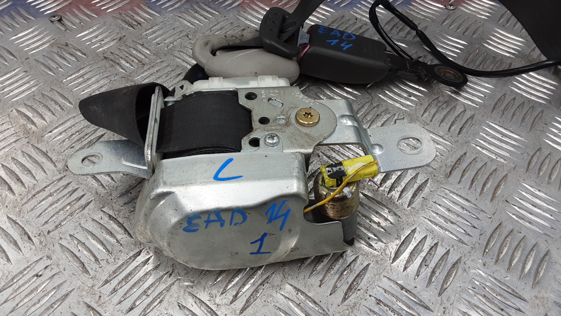 Ремень безопасности с пиропатроном