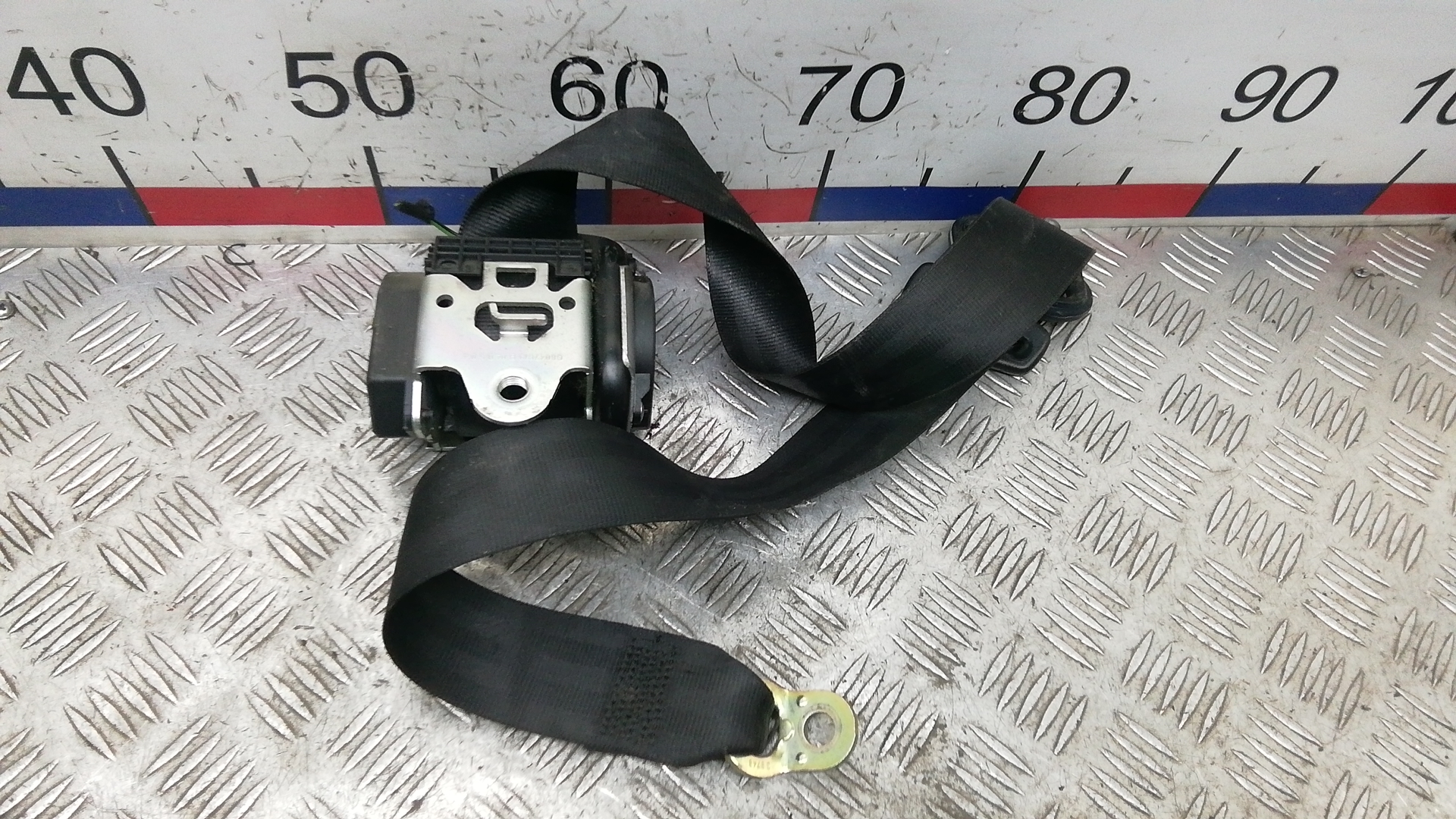 Ремень безопасности с пиропатроном