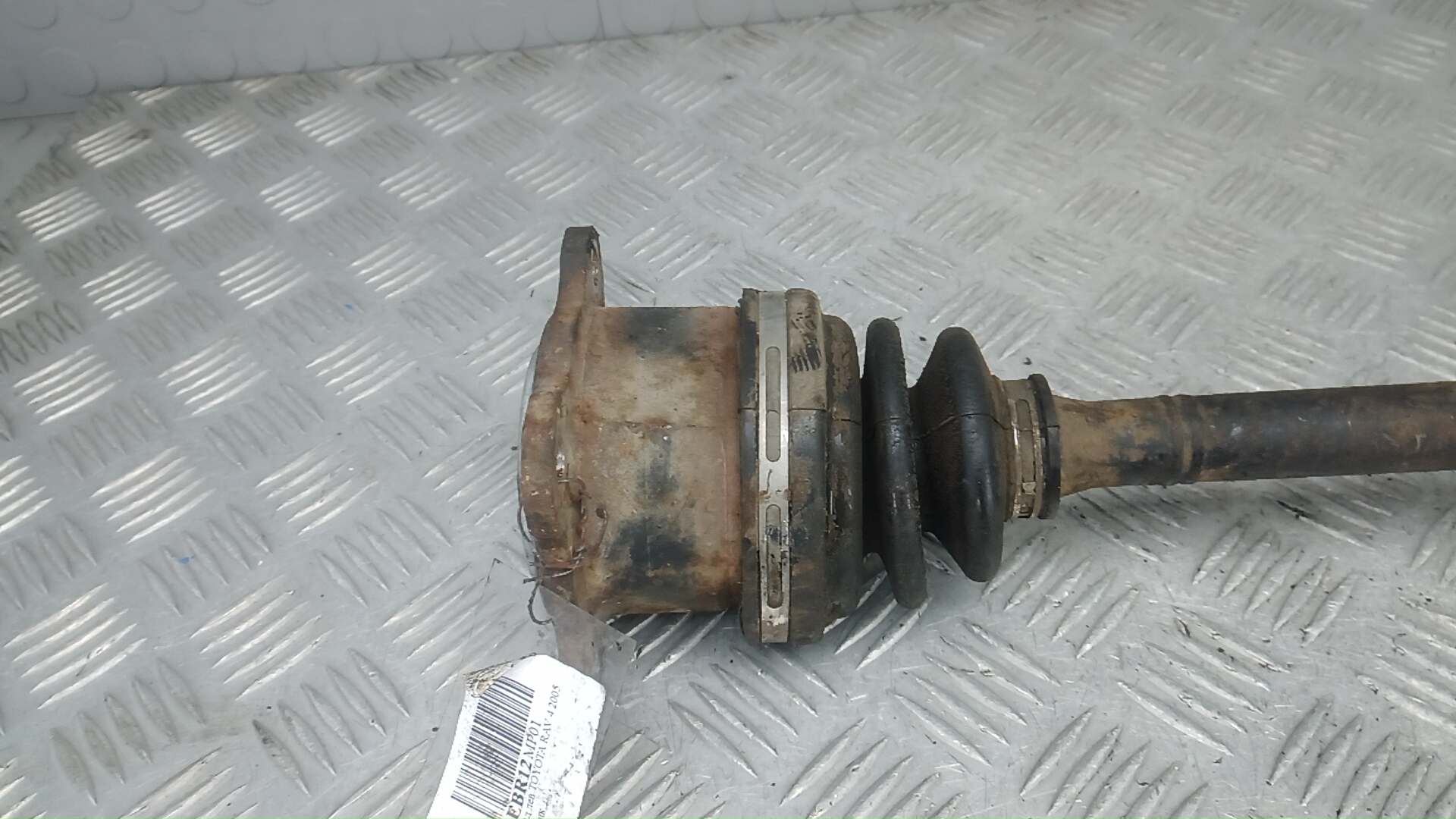 Полуось задняя левая