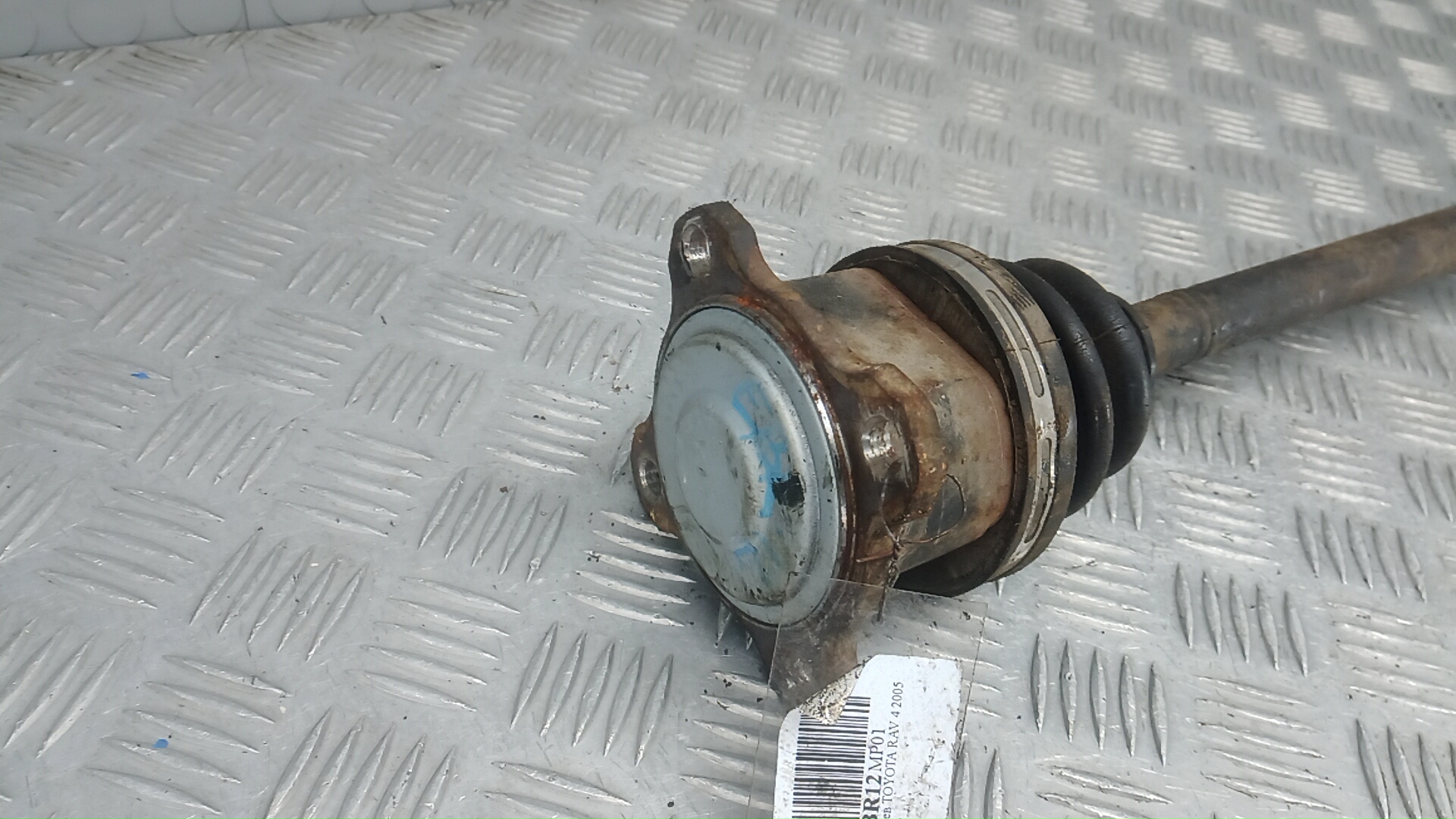 Полуось задняя левая