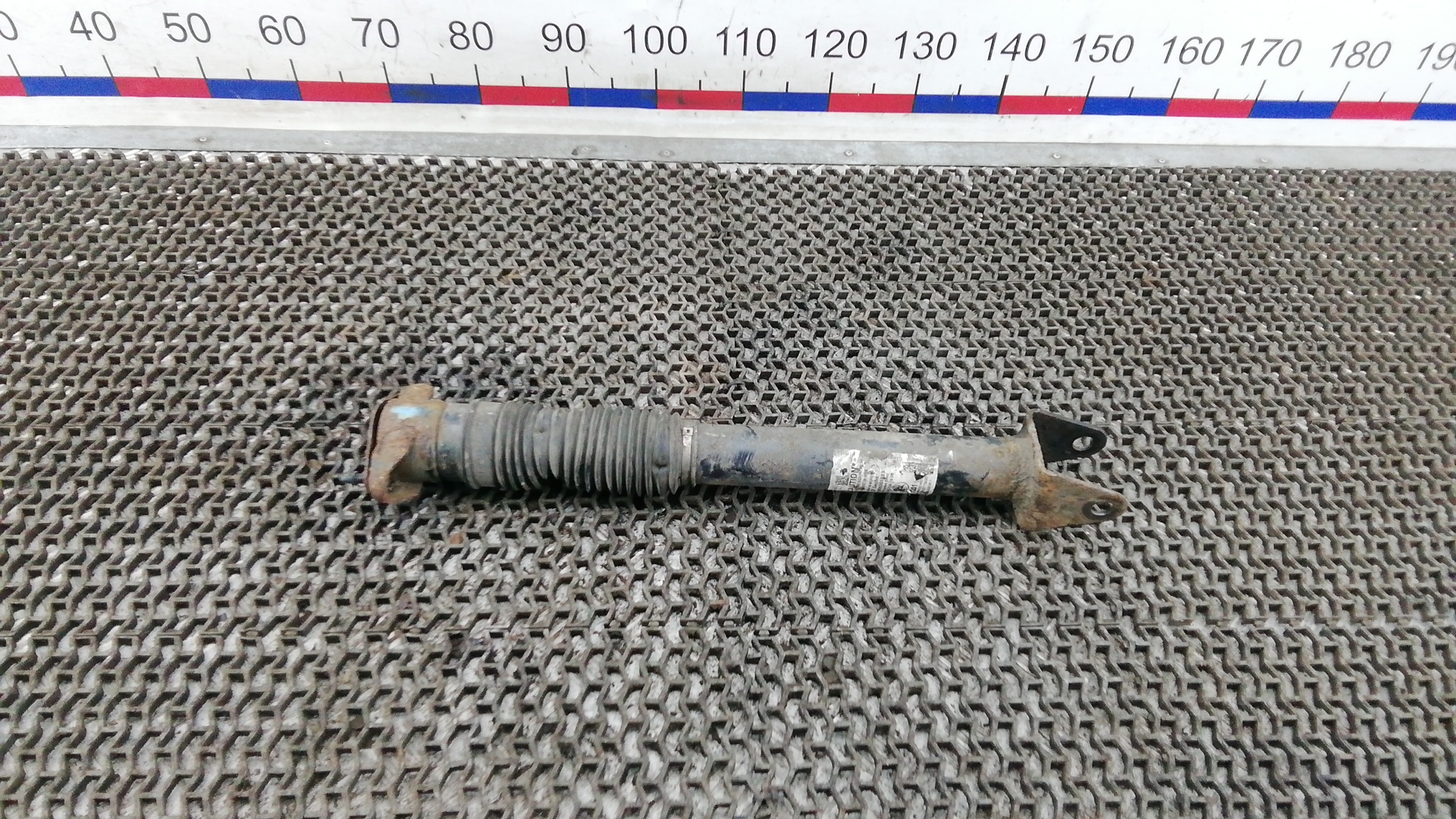 Амортизатор задний (стойка)