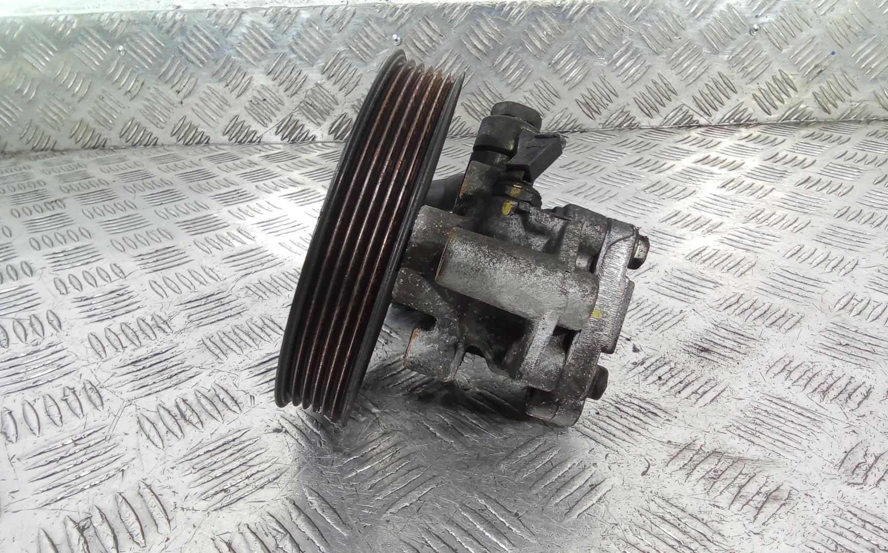 Насос ГУР (гидроусилитель руля)