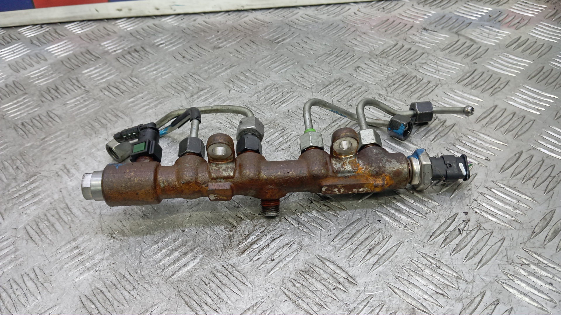 Рейка топливная (рампа)