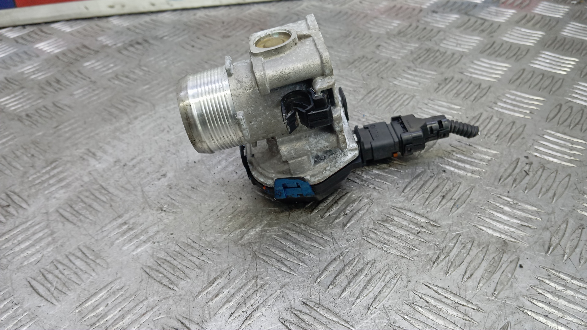 Заслонка дроссельная электрическая