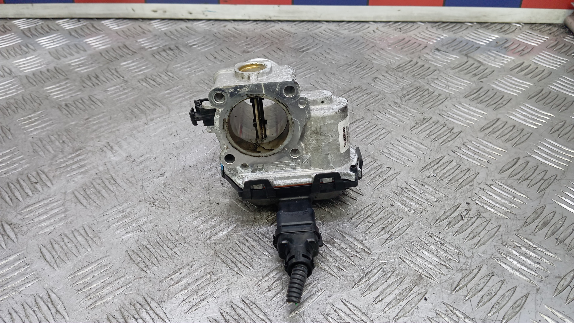 Заслонка дроссельная электрическая