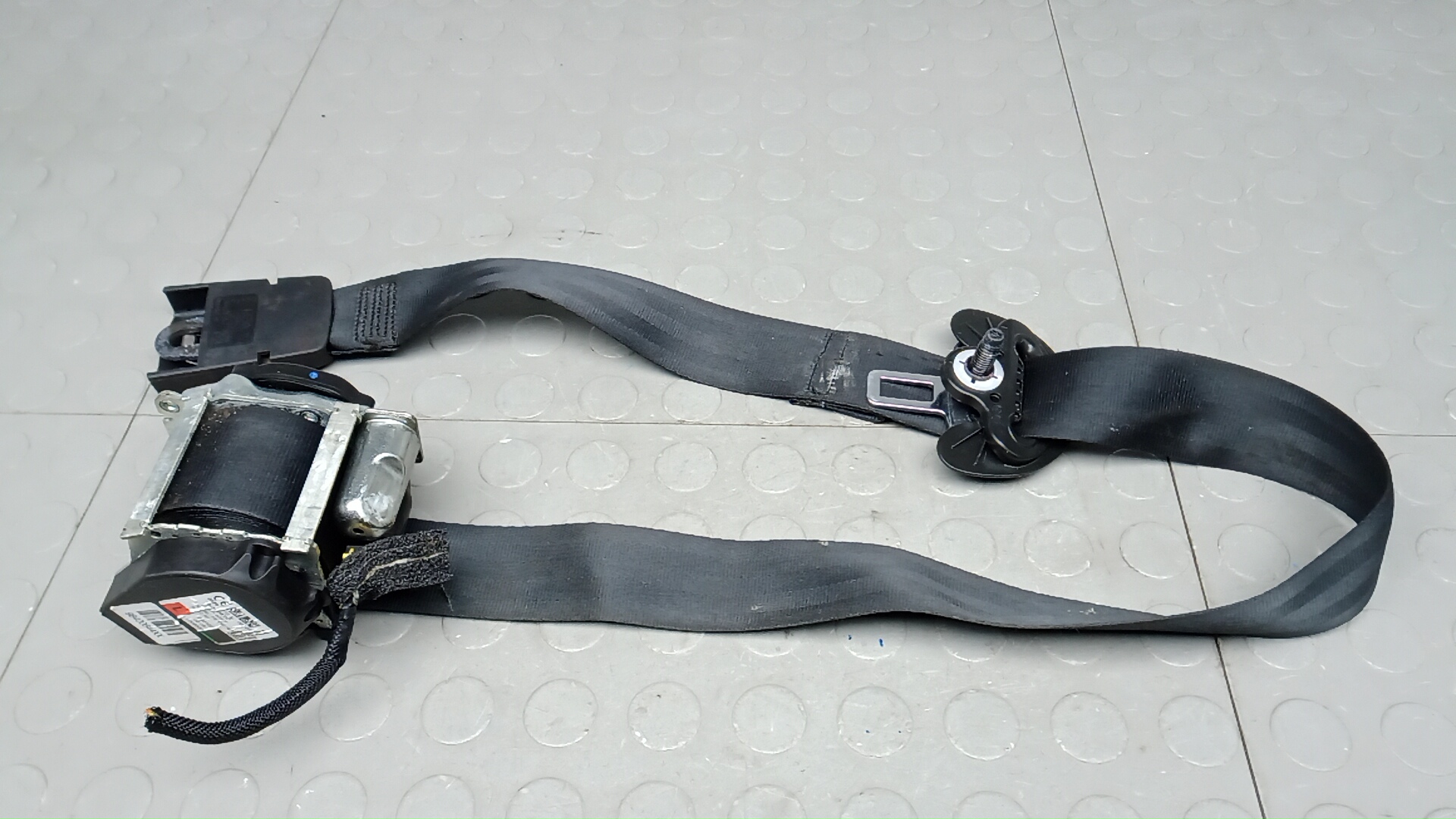 Ремень безопасности с пиропатроном