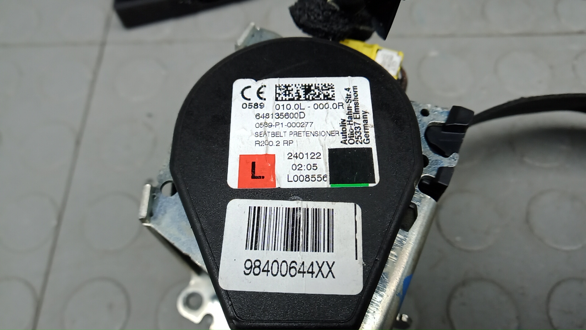 Ремень безопасности с пиропатроном