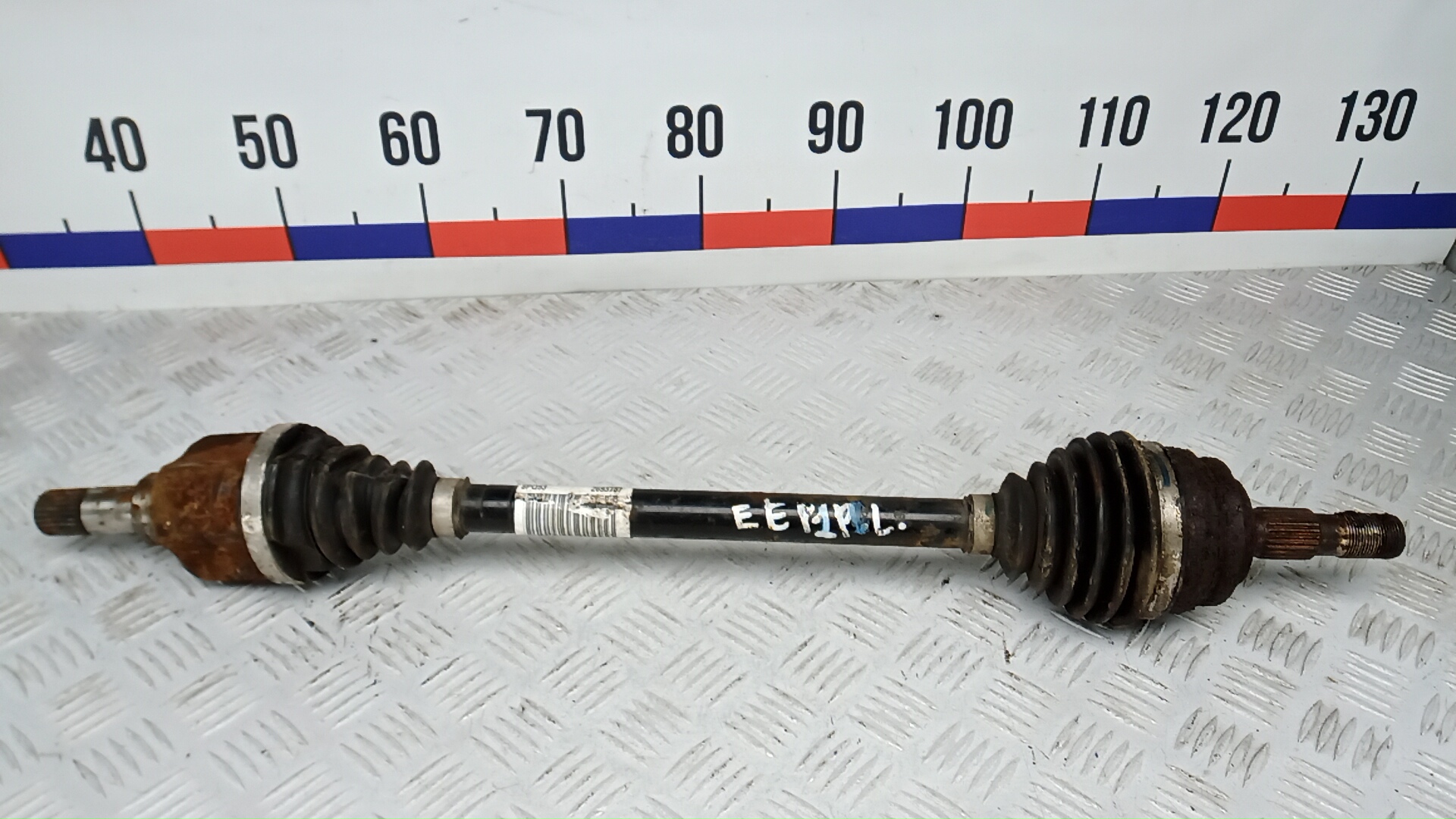 Полуось передняя левая