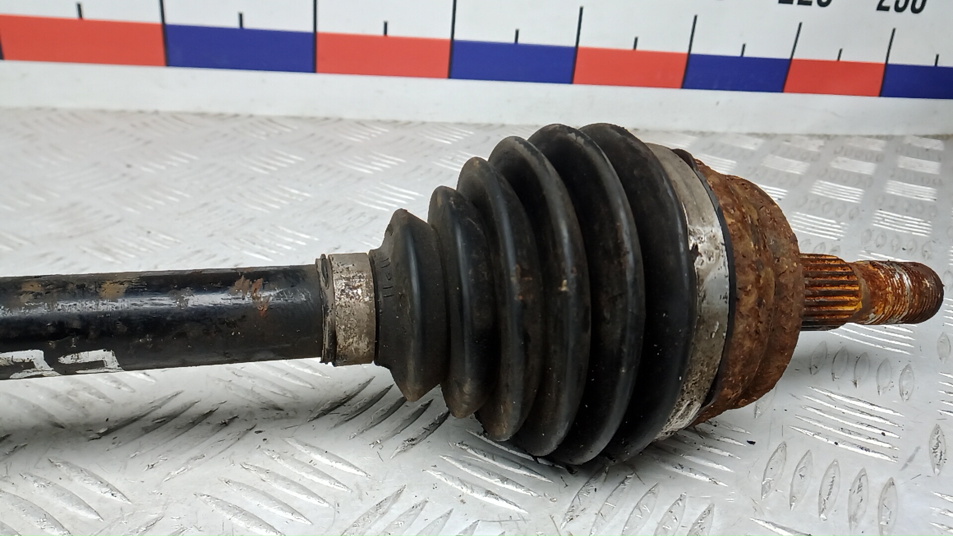 Полуось передняя правая