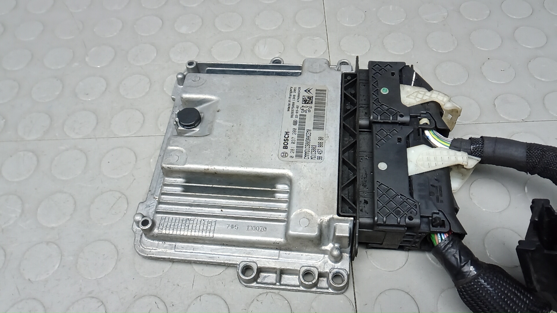 Блок управления двигателем