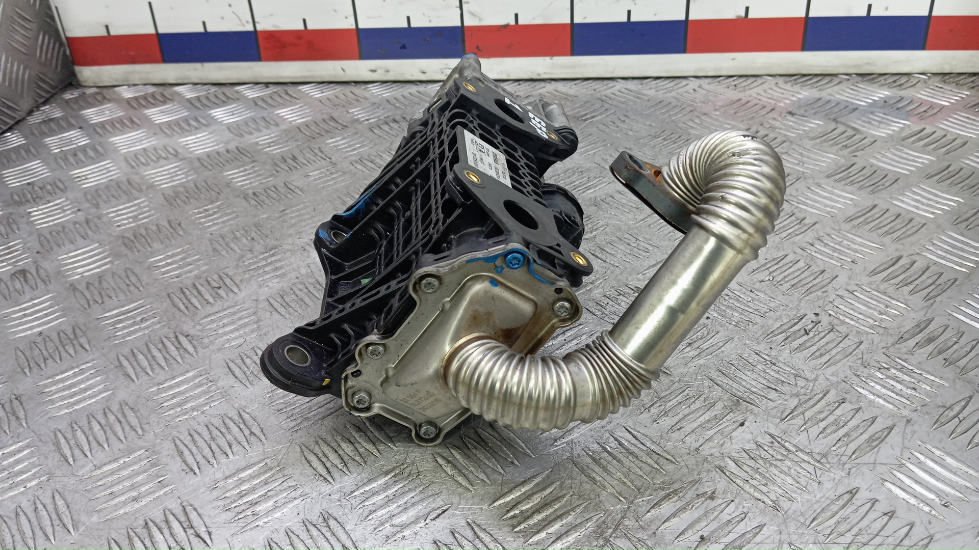 Тройник вентиляции картерных газов