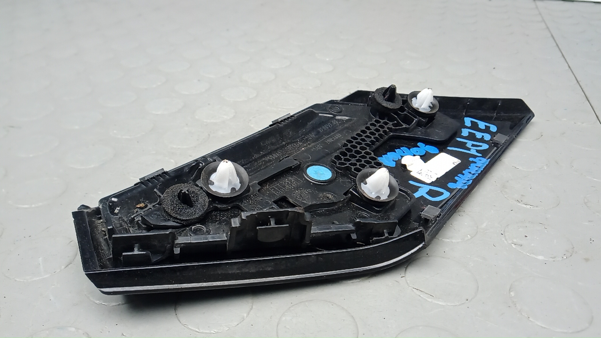 Фонарь задний