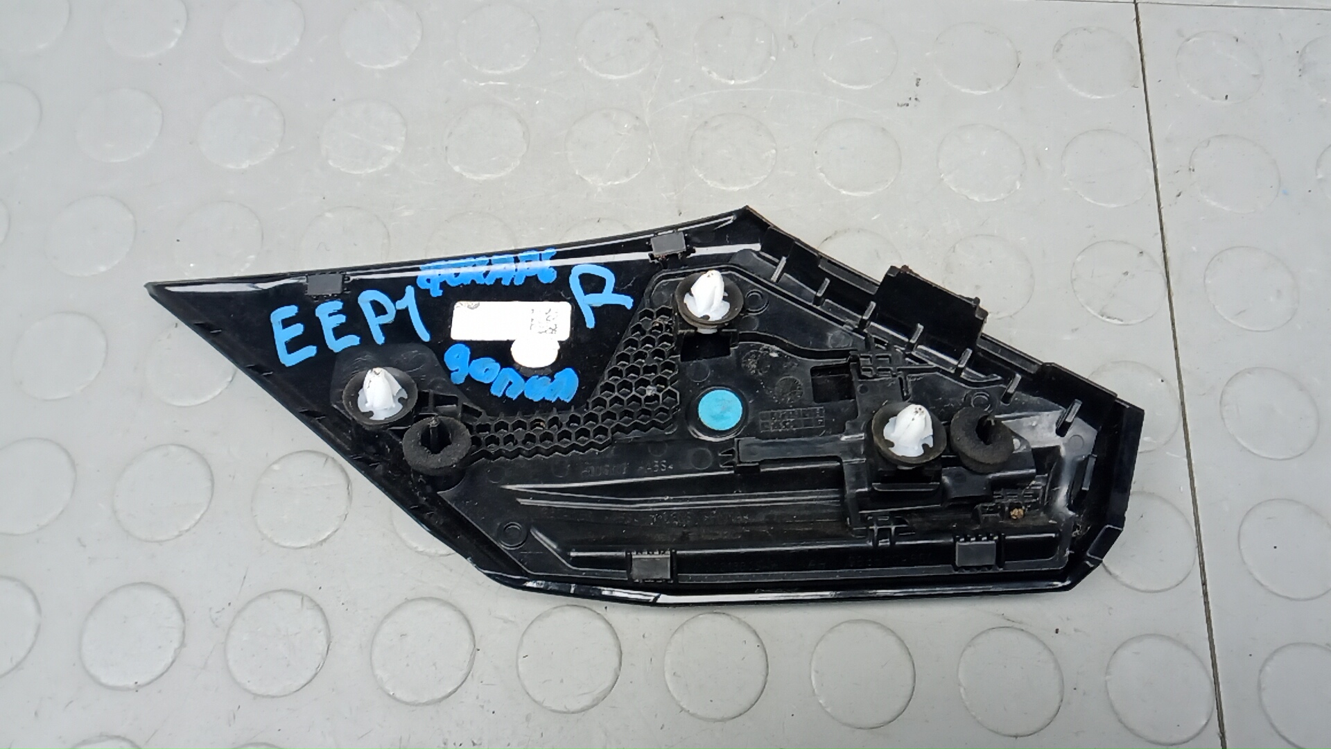 Фонарь задний