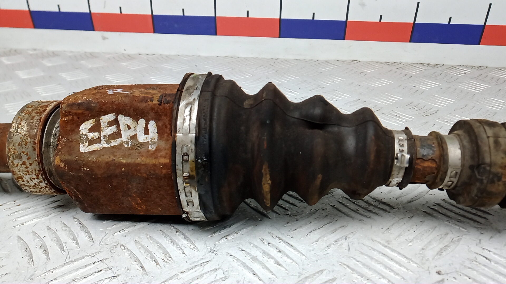 Полуось передняя правая