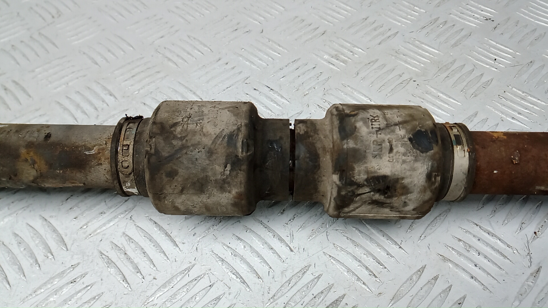 Полуось передняя правая