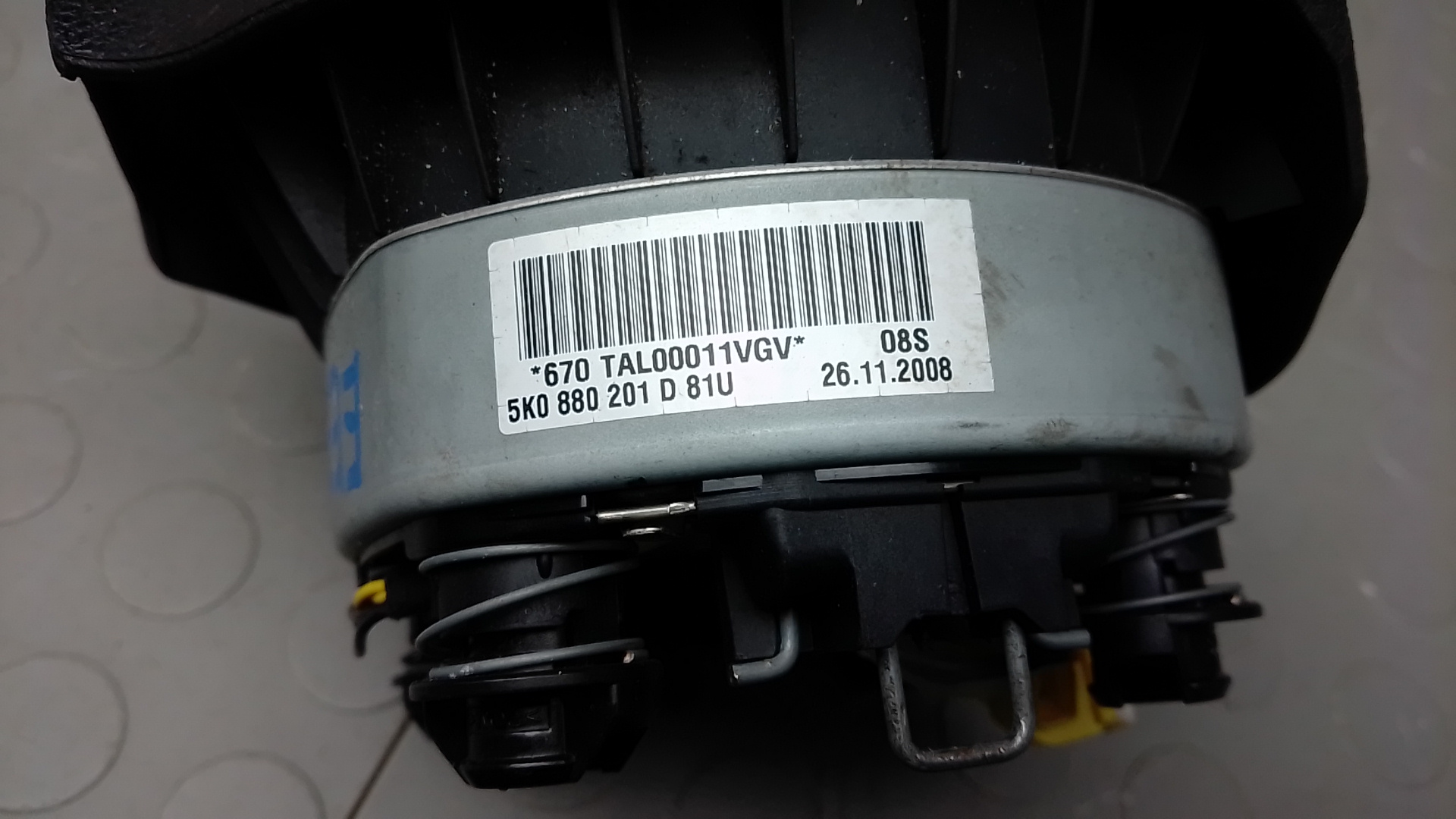 Подушка безопасности в рулевое колесо