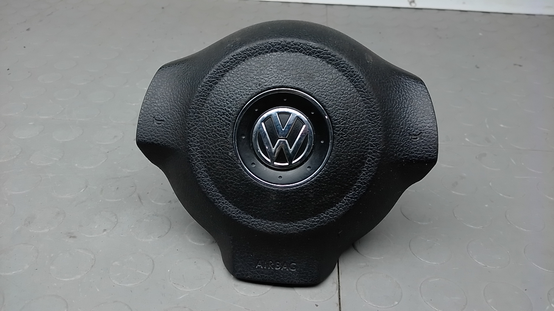 Подушка безопасности в рулевое колесо