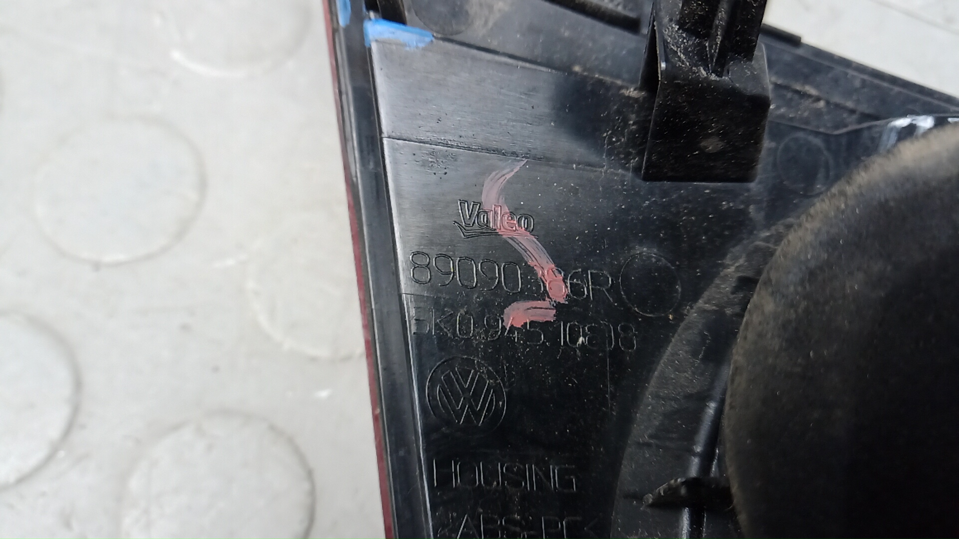 Фонарь задний внутренний правый