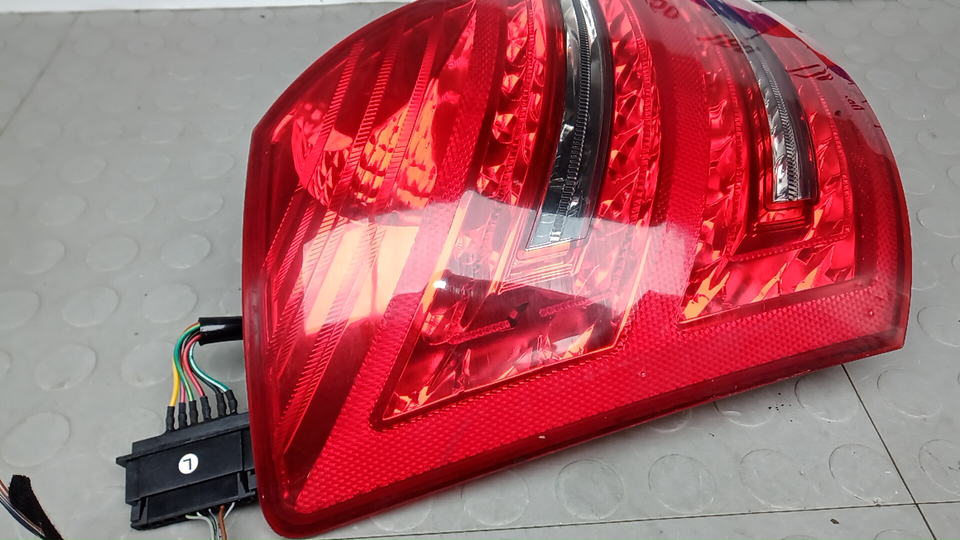 Фонарь задний левый