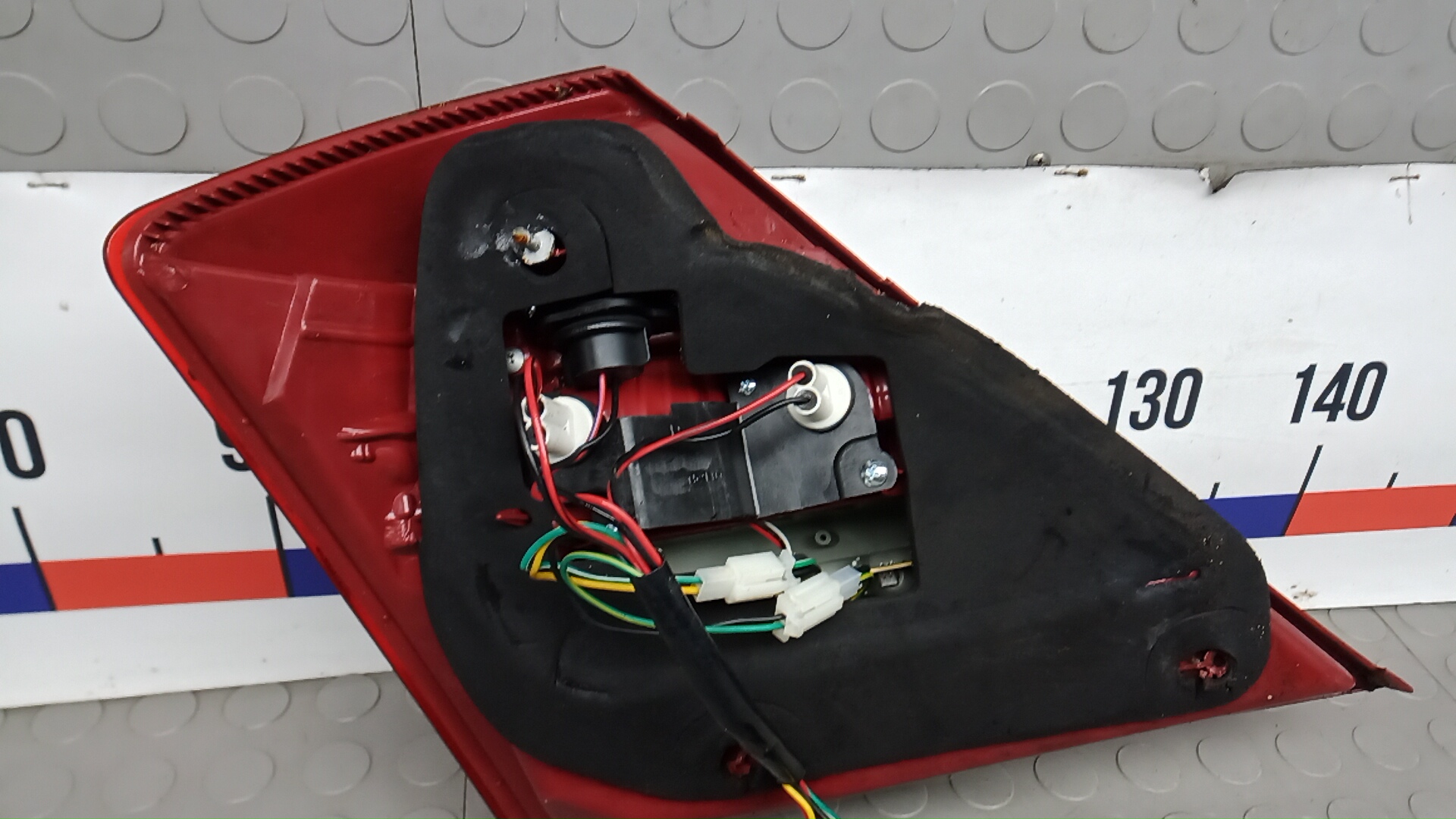 Фонарь задний правый