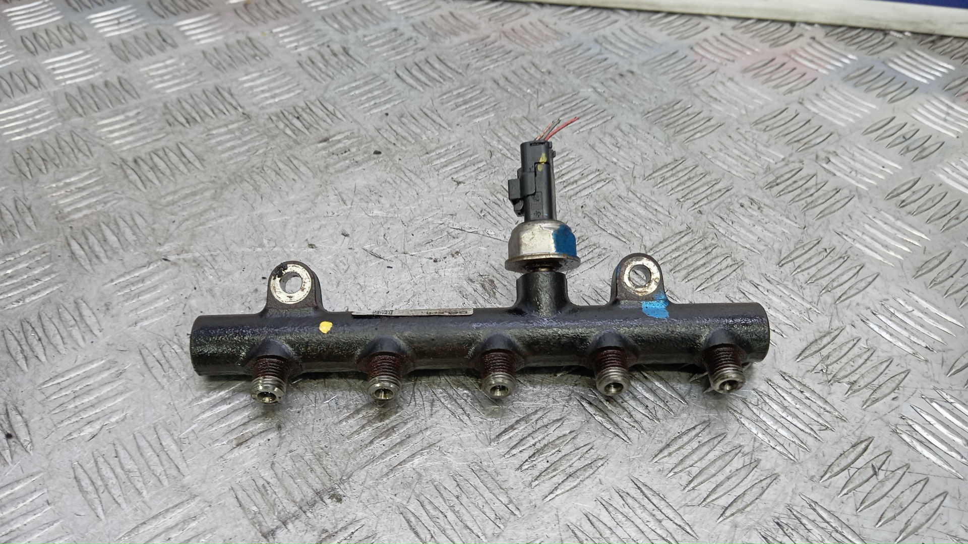 Рейка топливная (рампа)