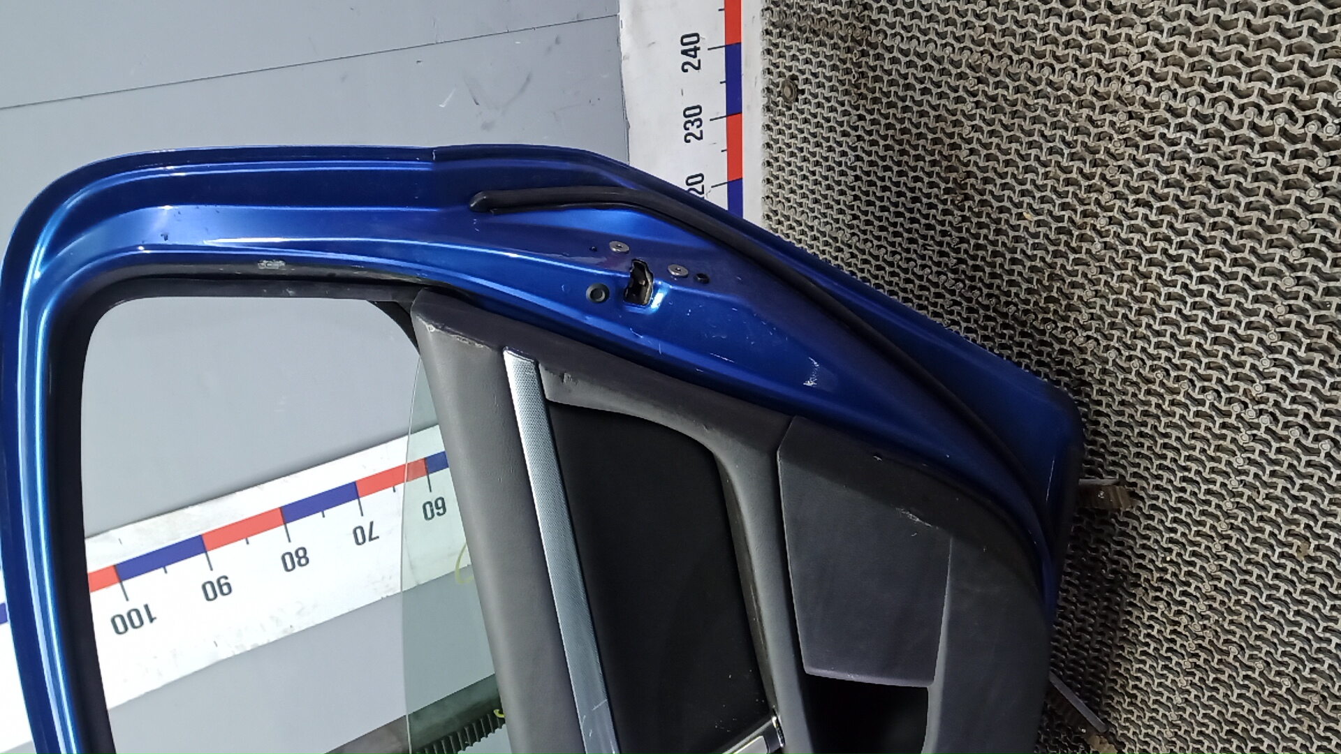 Дверь задняя правая