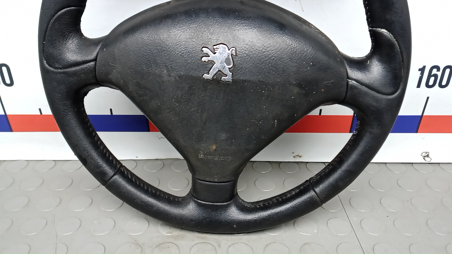 Рулевое колесо (руль)