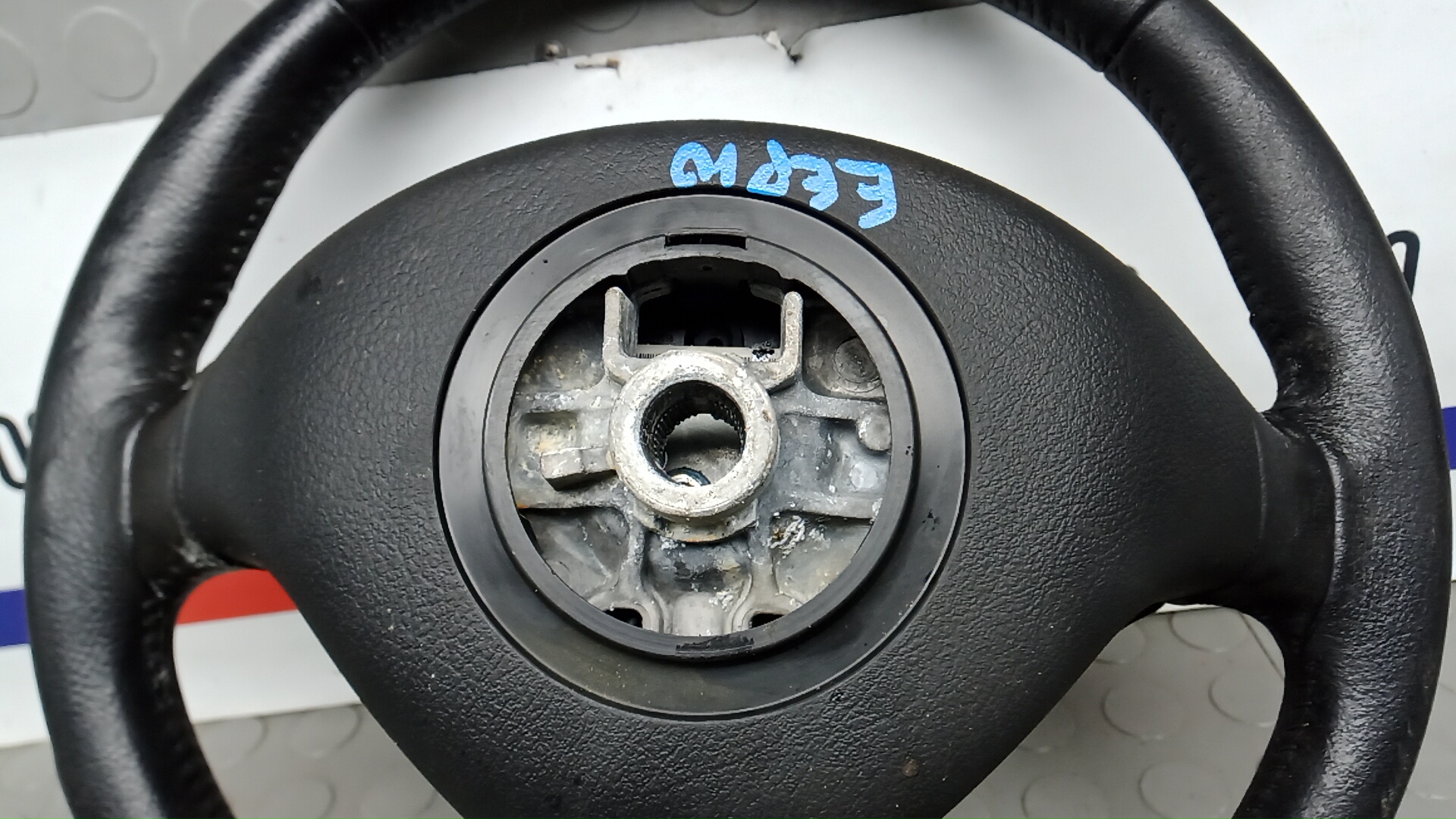 Рулевое колесо (руль)