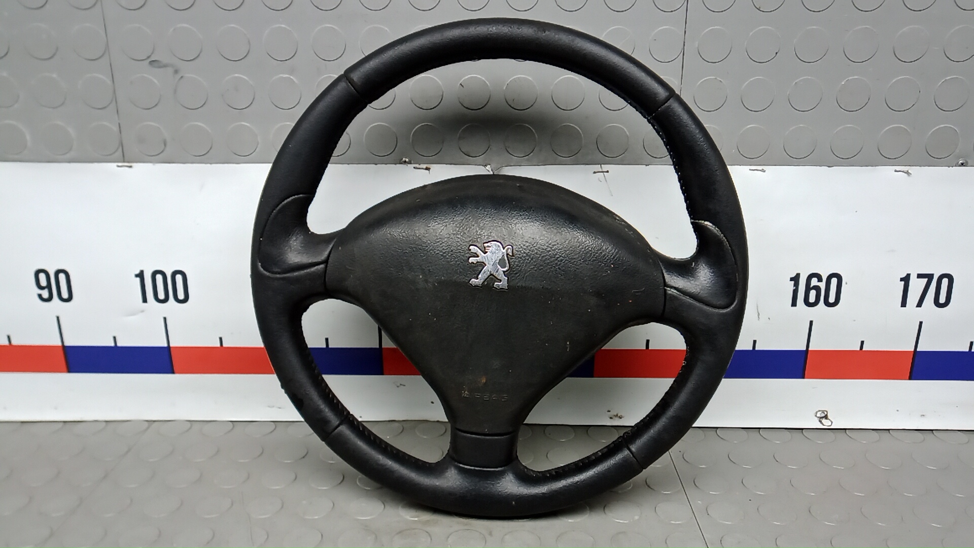 Рулевое колесо (руль)