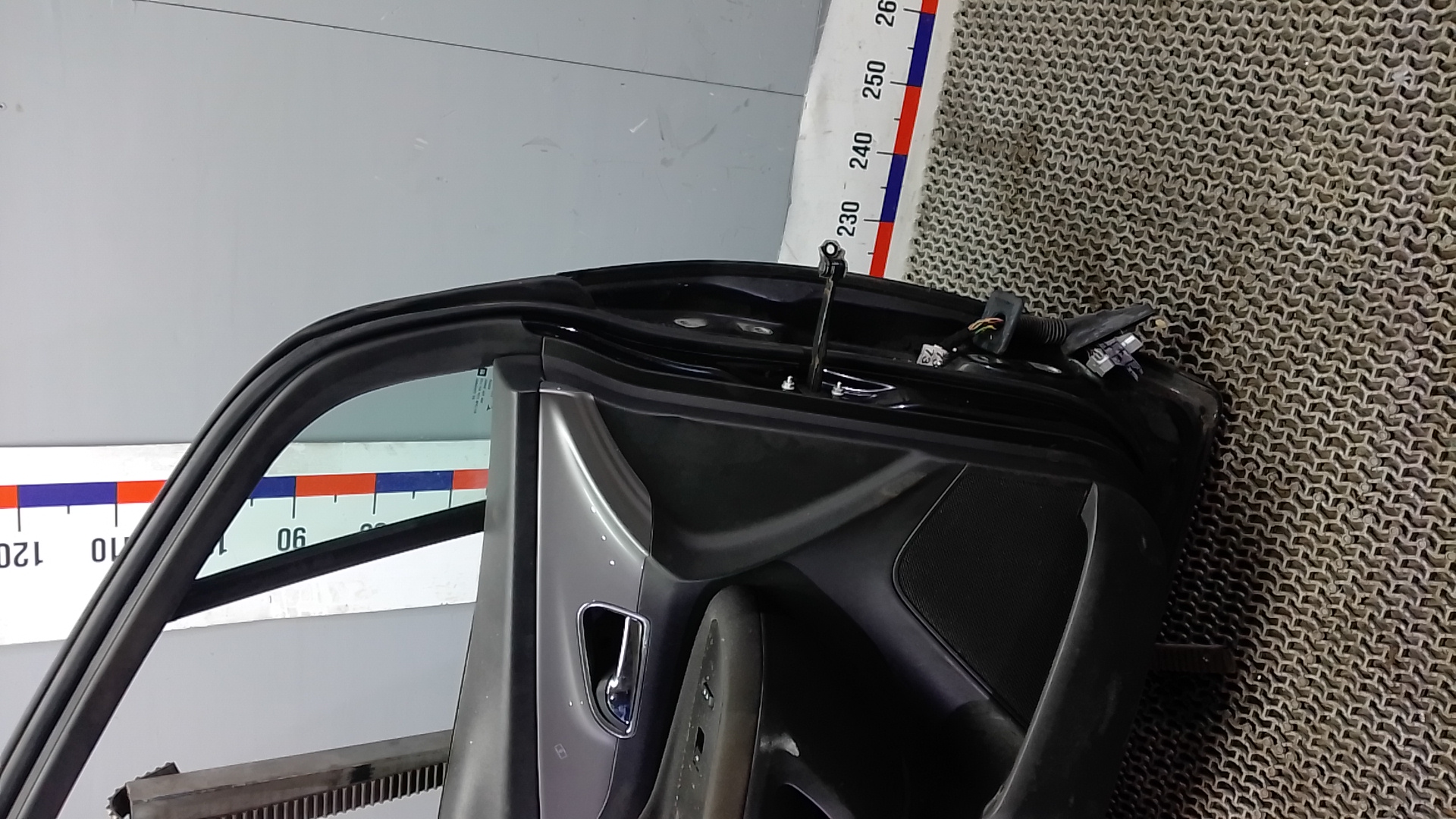 Дверь передняя левая