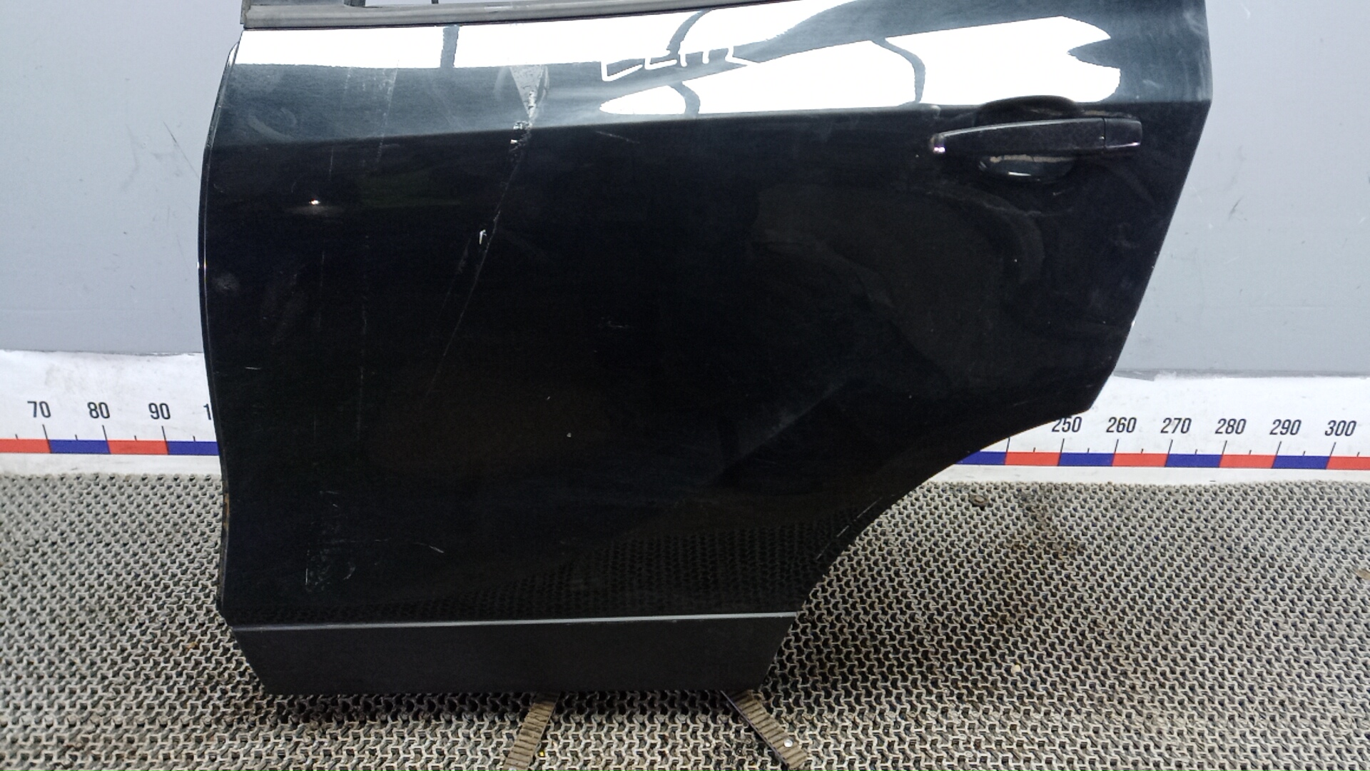 Дверь задняя левая