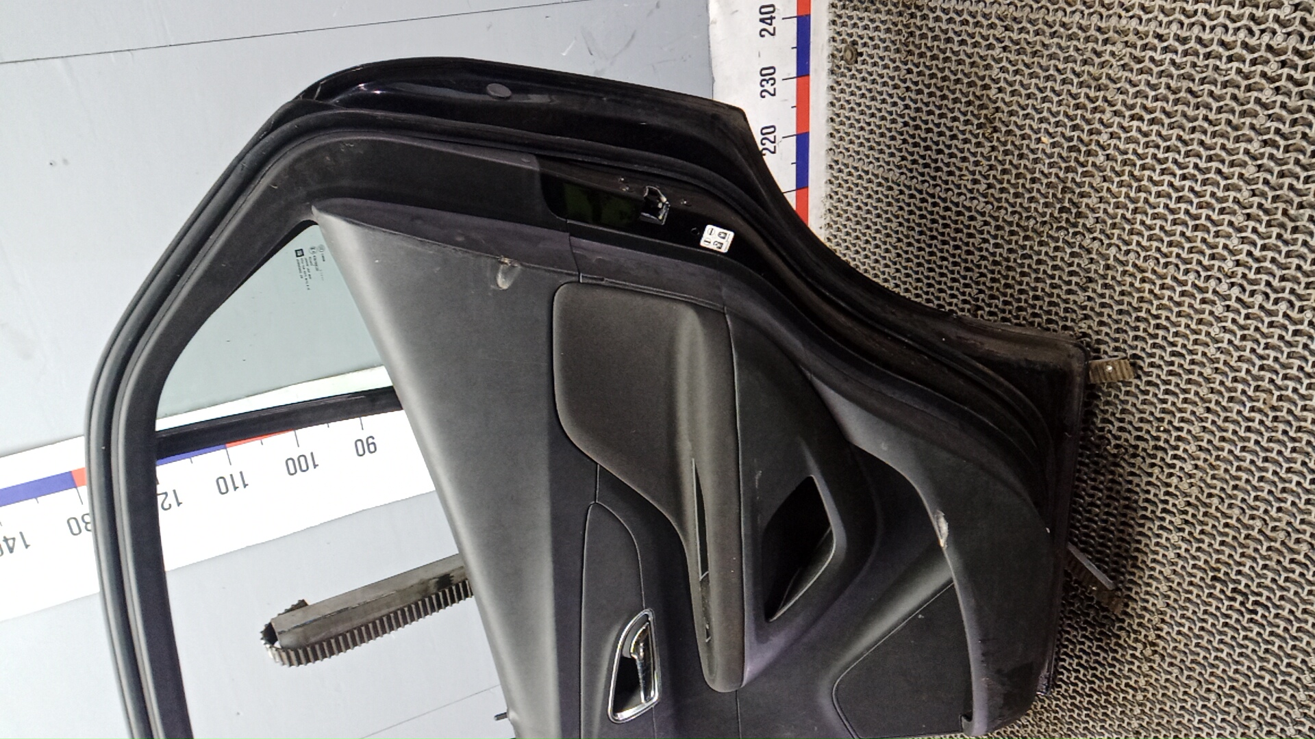 Дверь задняя правая