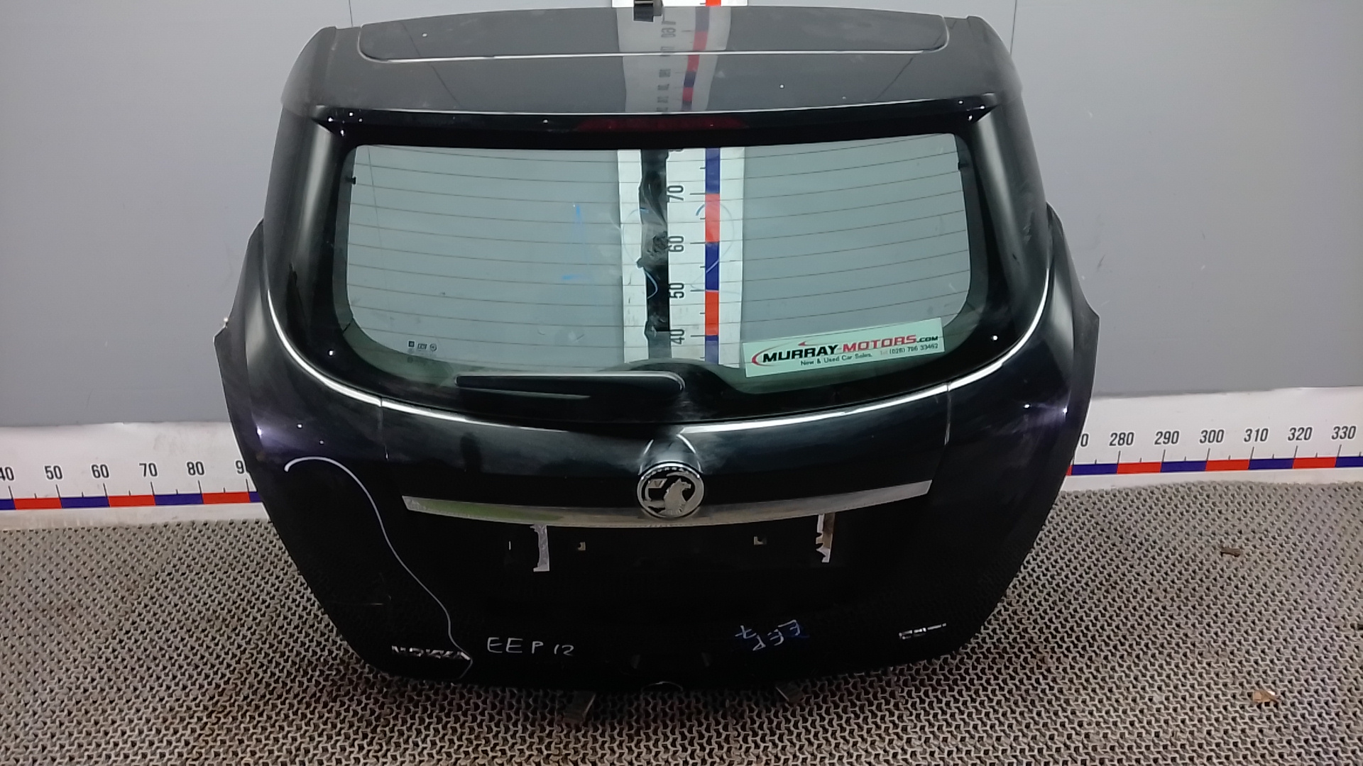 Дверь багажника