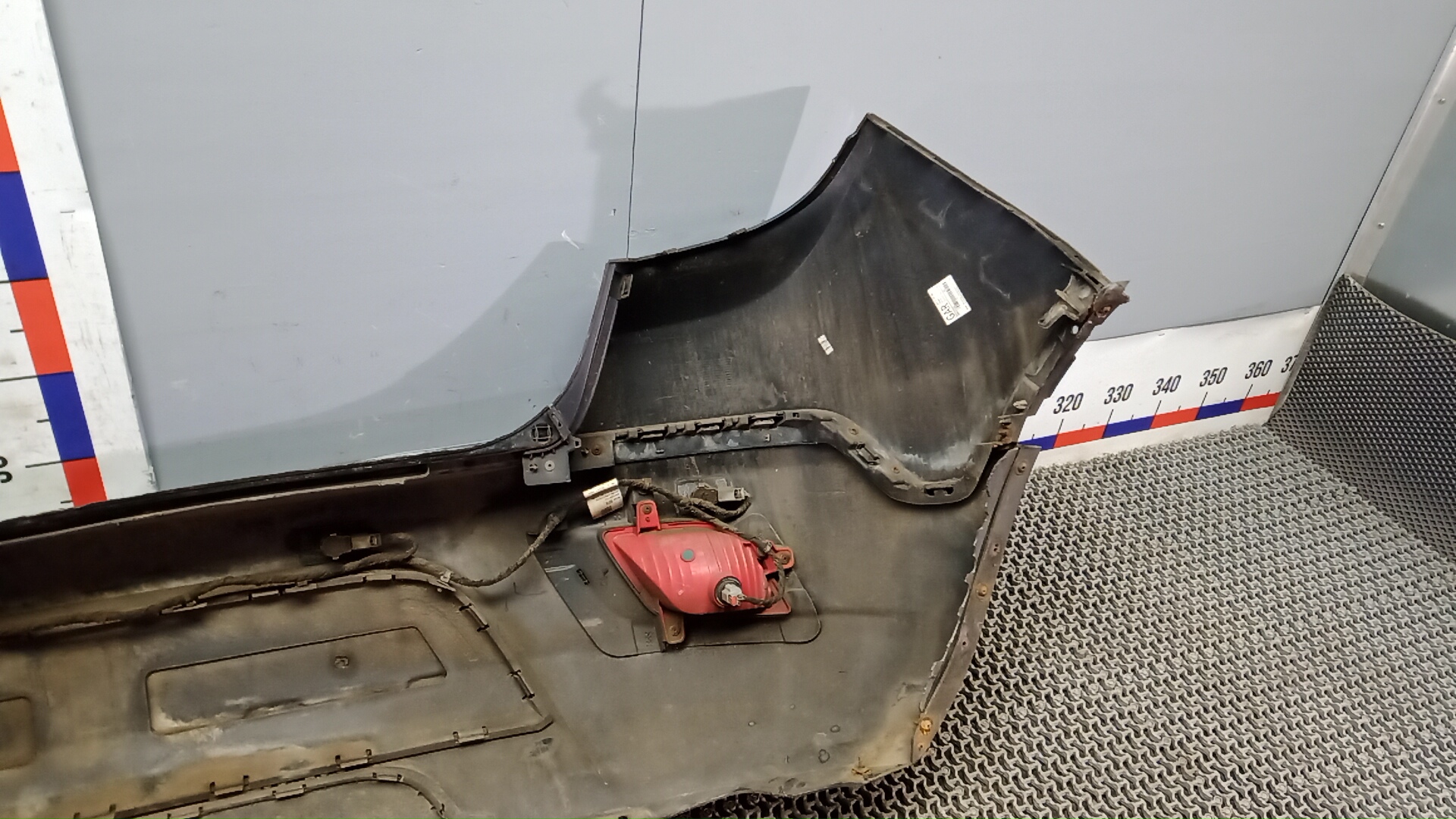 Бампер задний