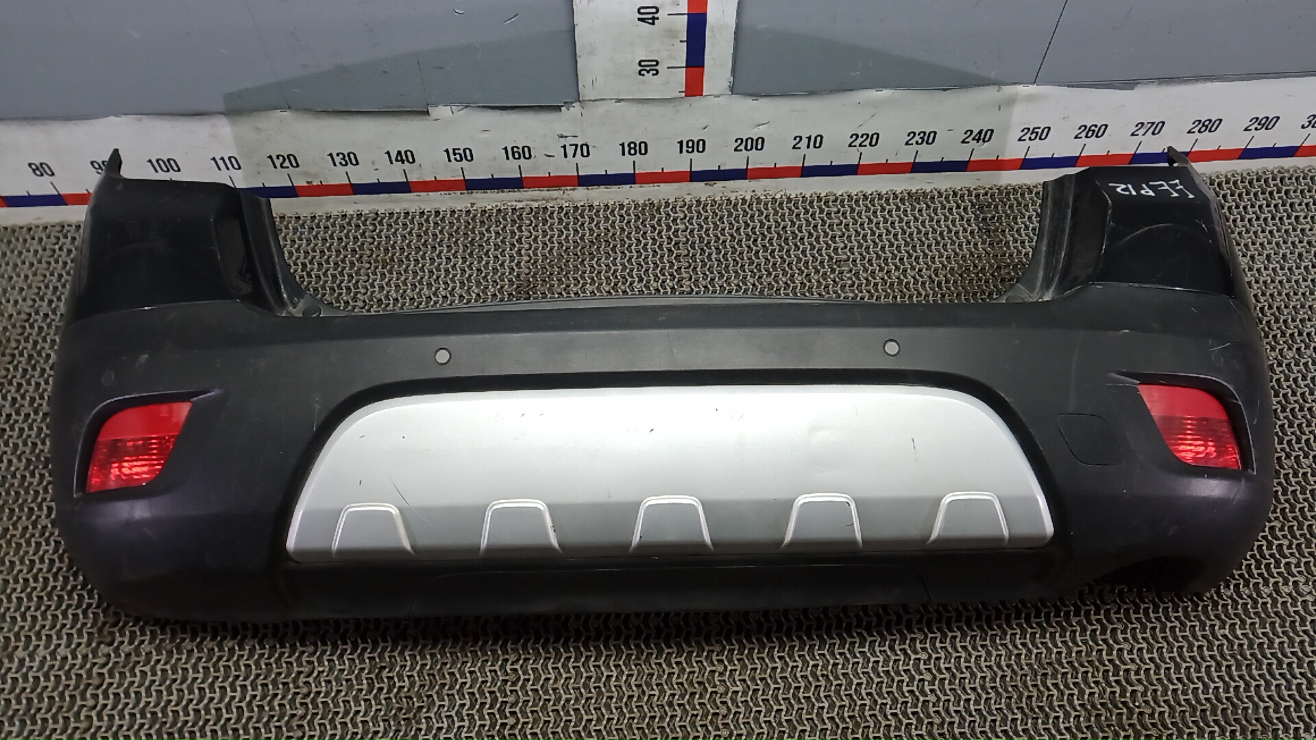 Бампер задний