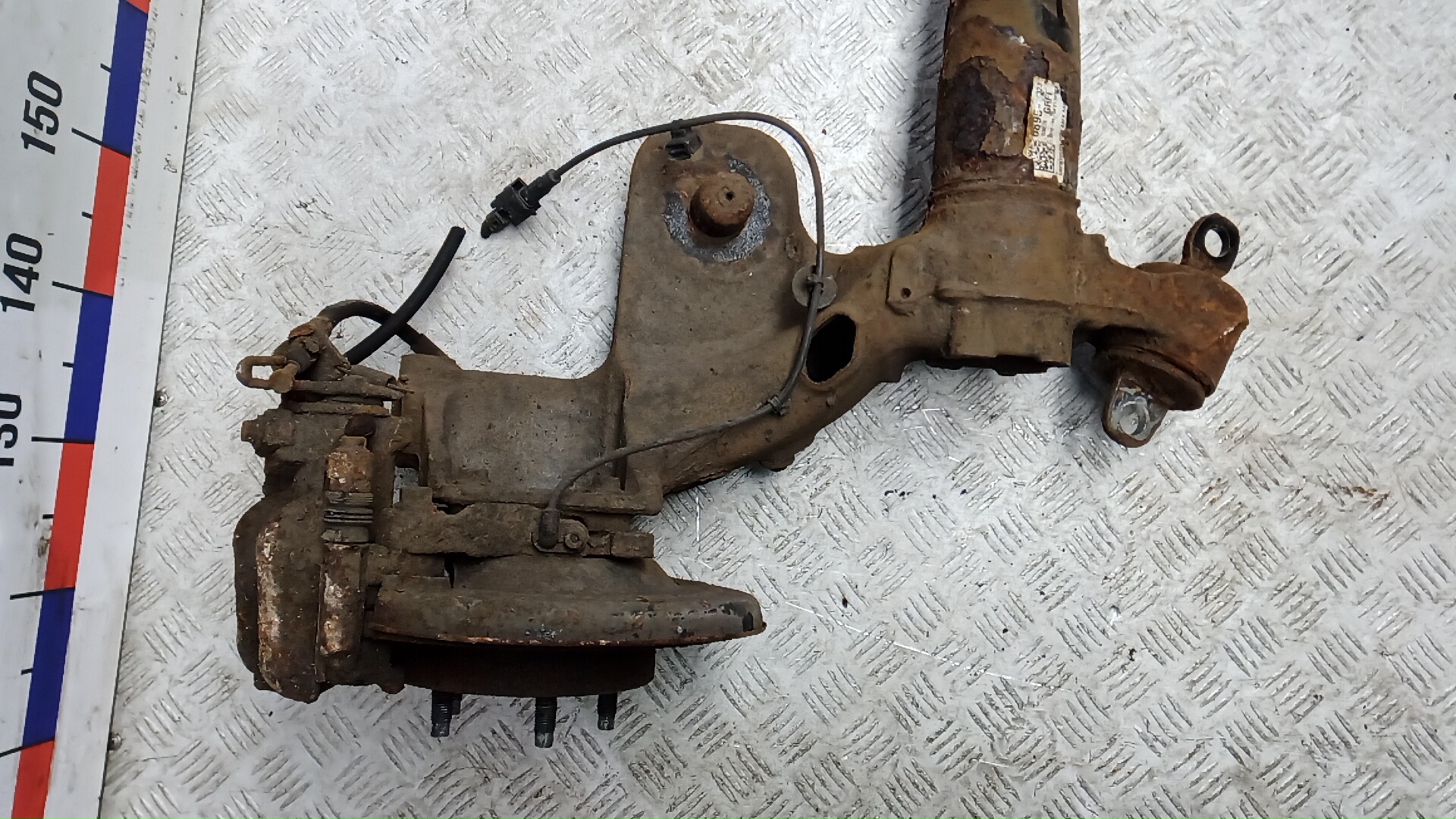 Балка задняя