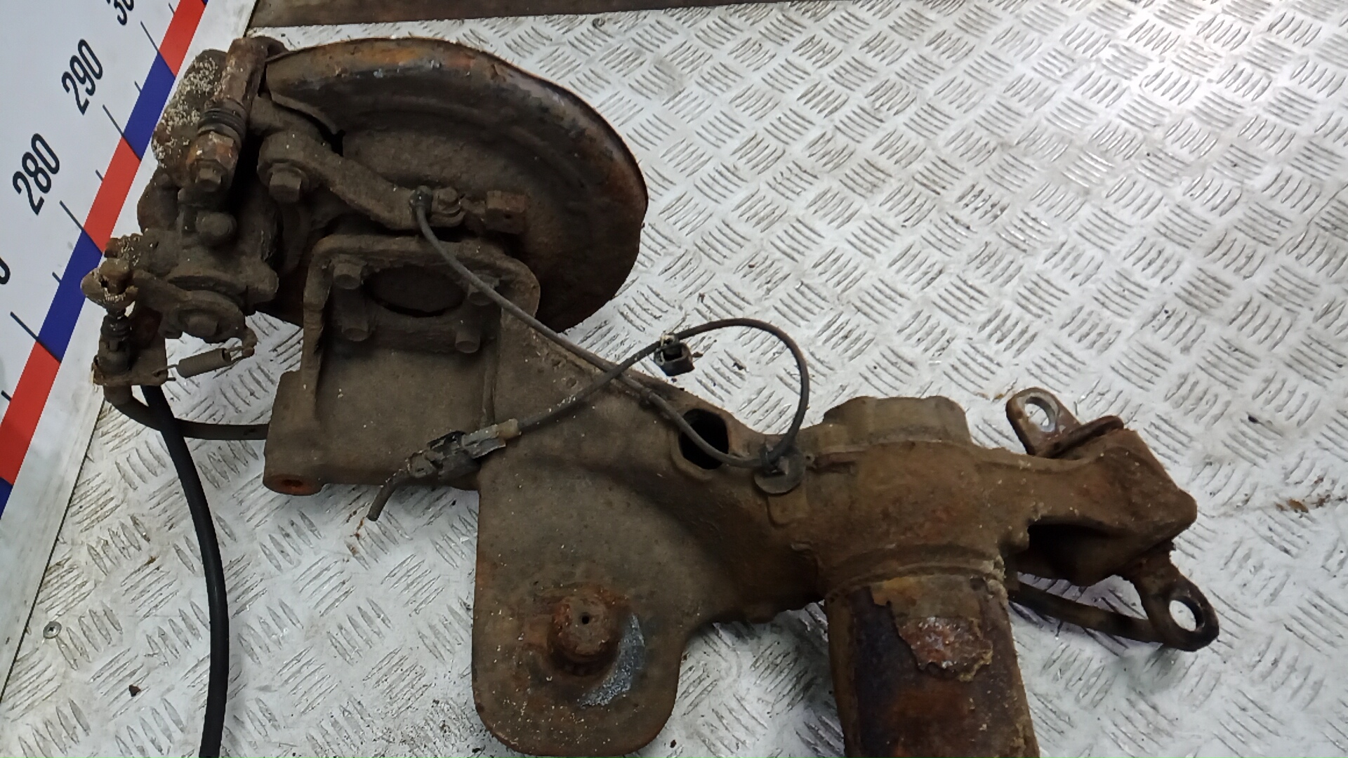 Балка задняя