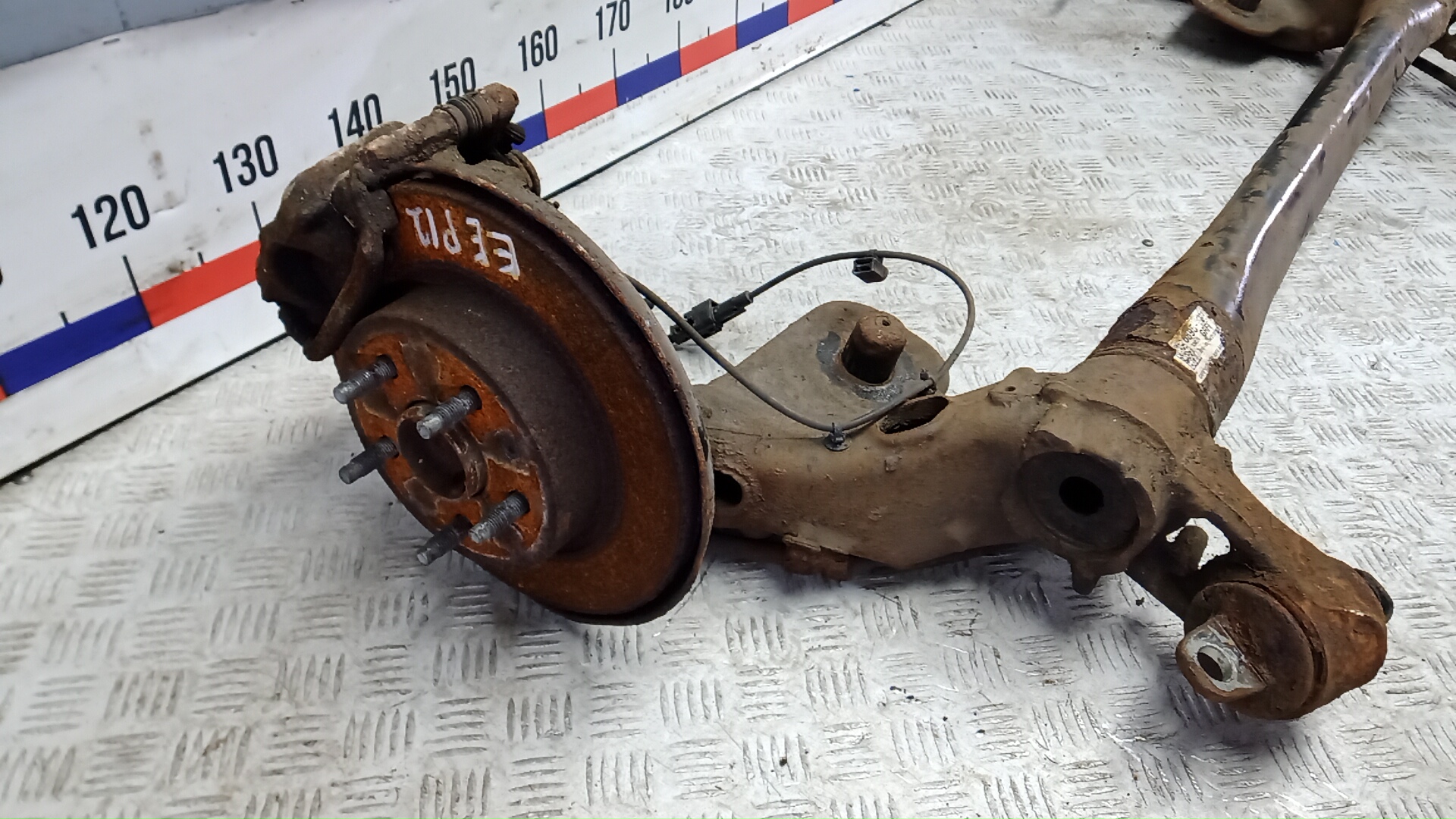 Балка задняя