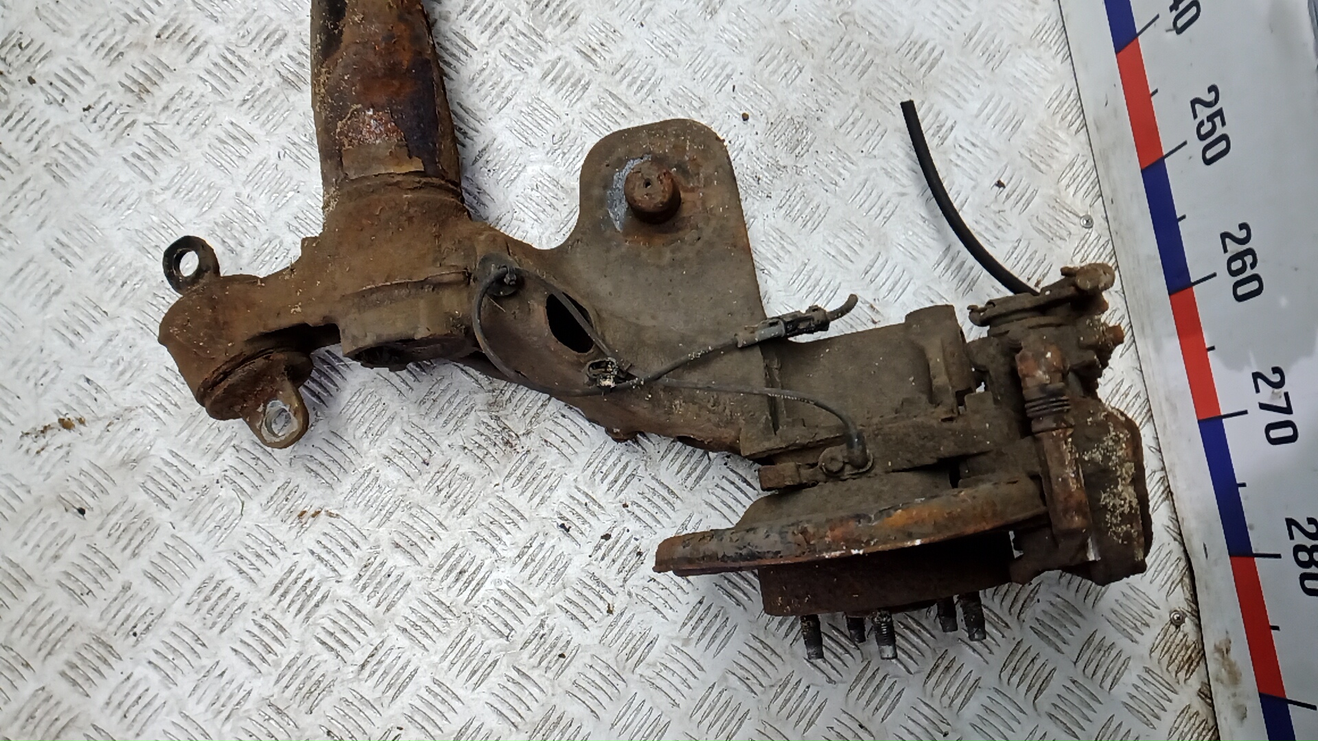 Балка задняя