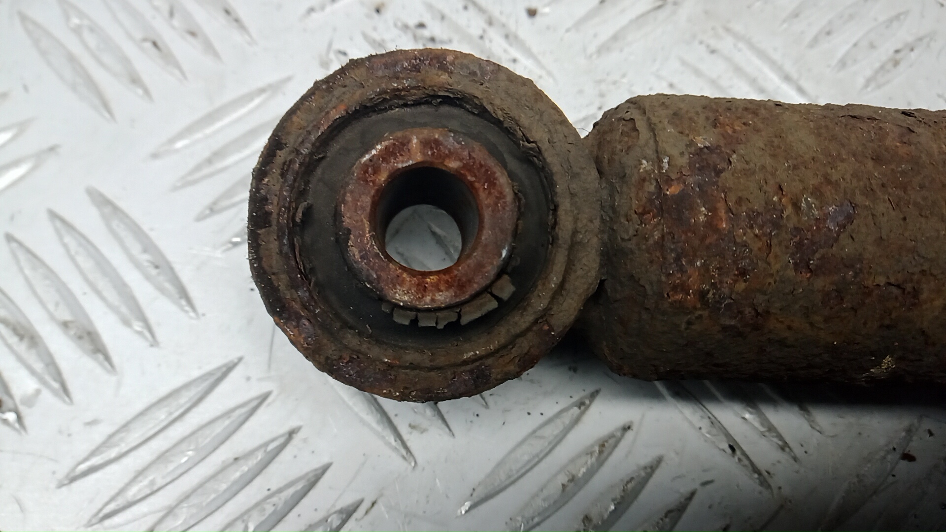 Амортизатор задний (стойка)