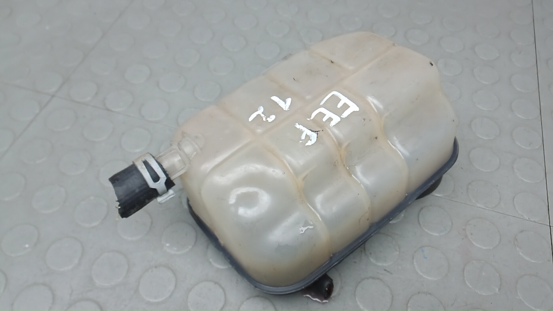 Бачок расширительный