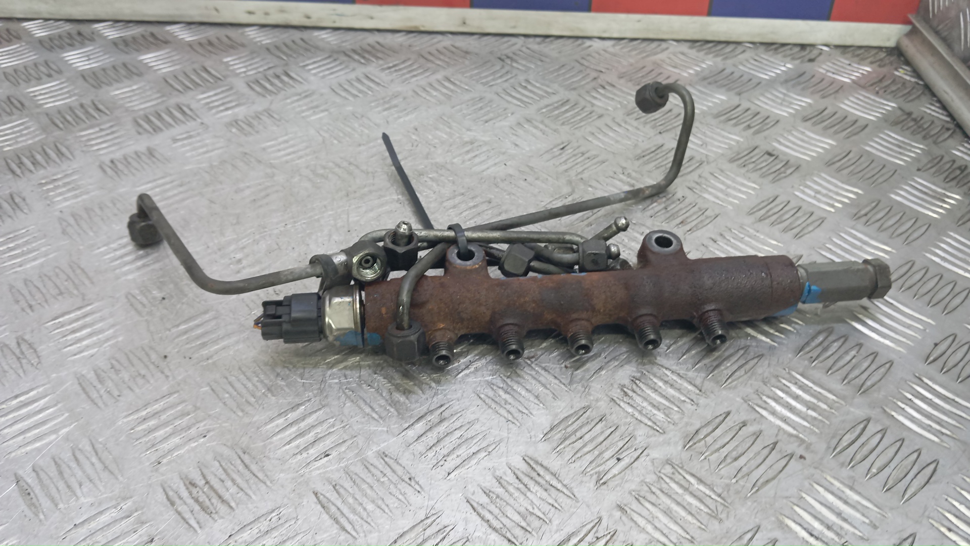 Рейка топливная (рампа)