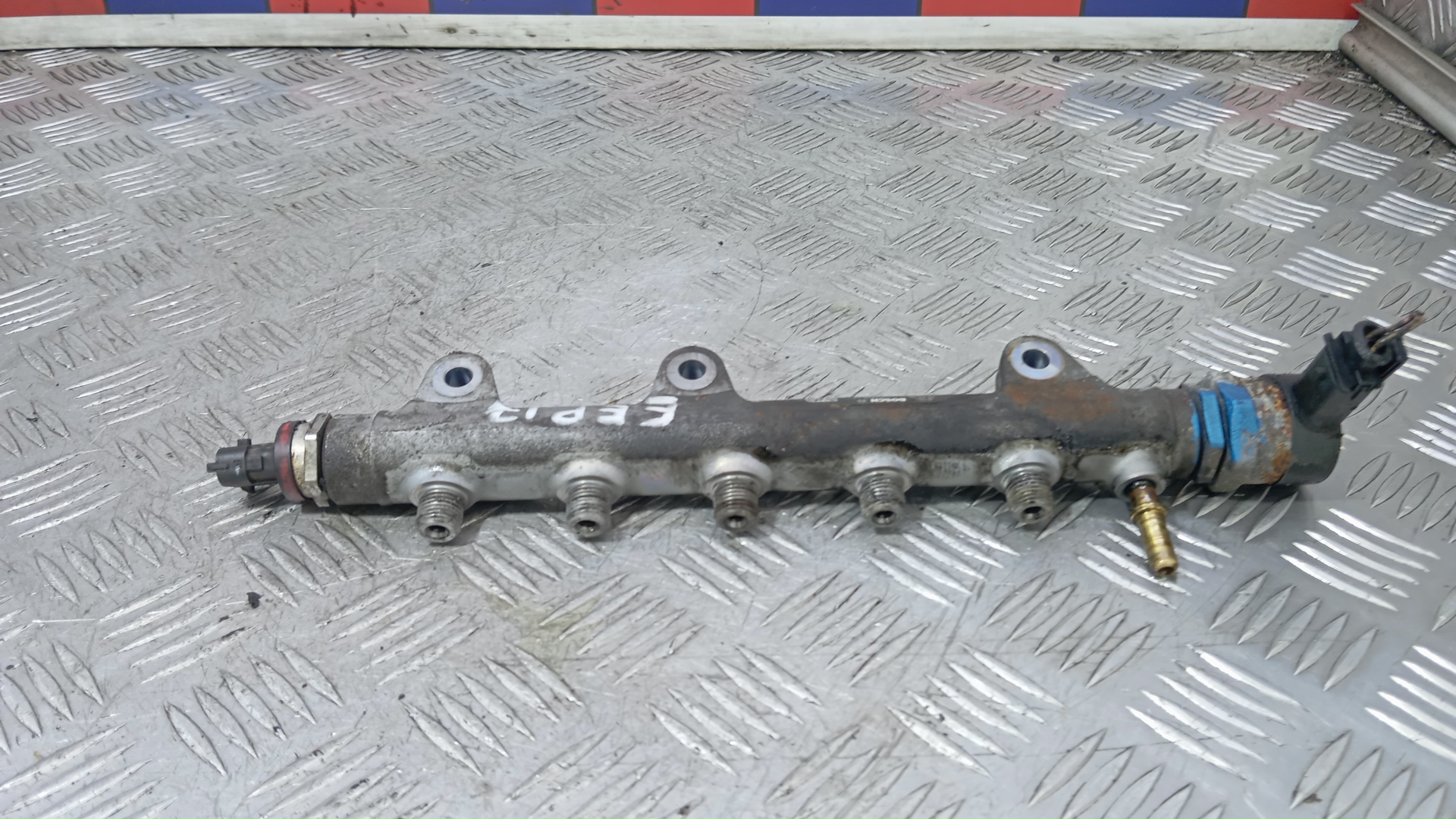 Рейка топливная (рампа)