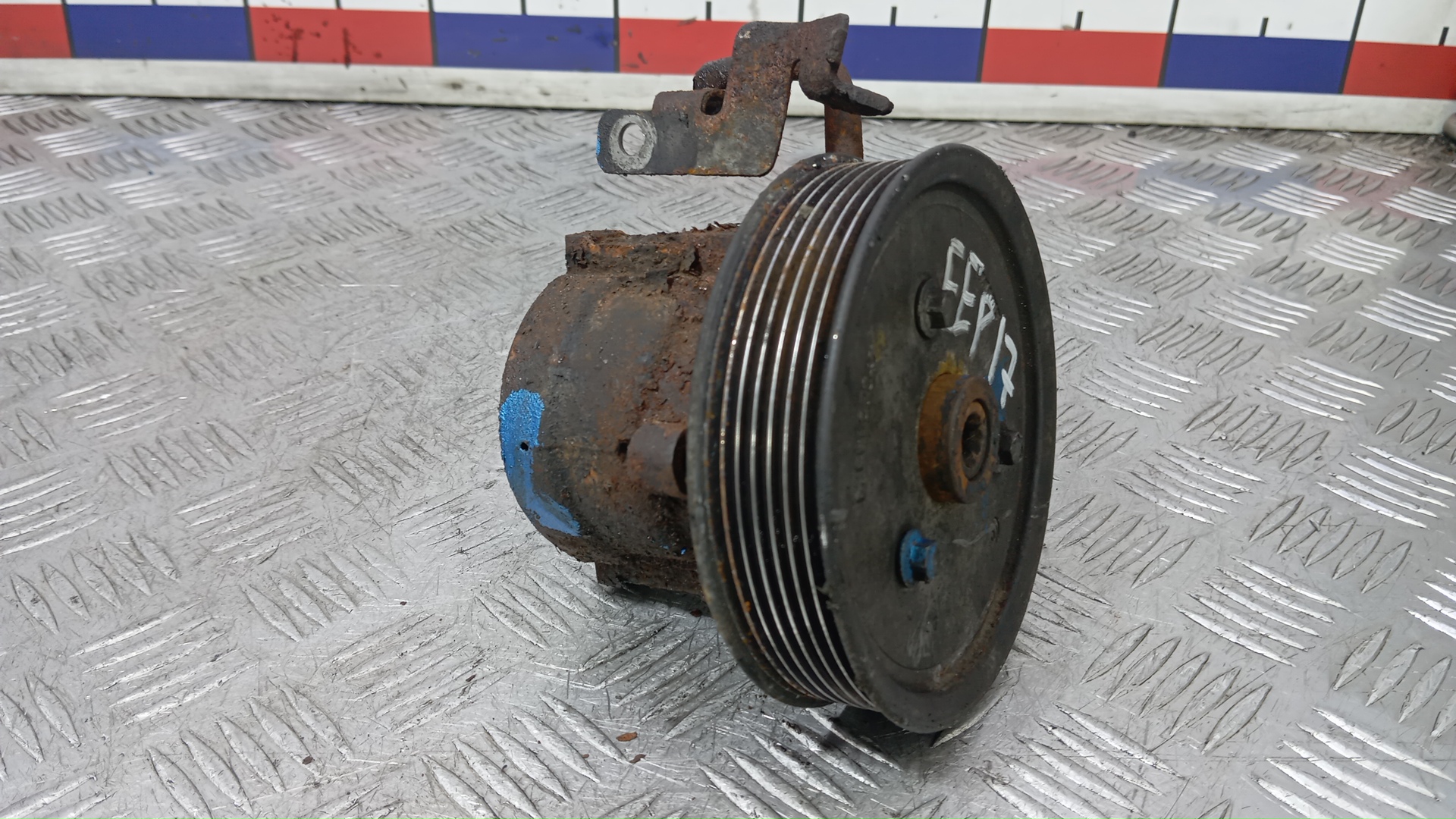 Насос ГУР (гидроусилитель руля)