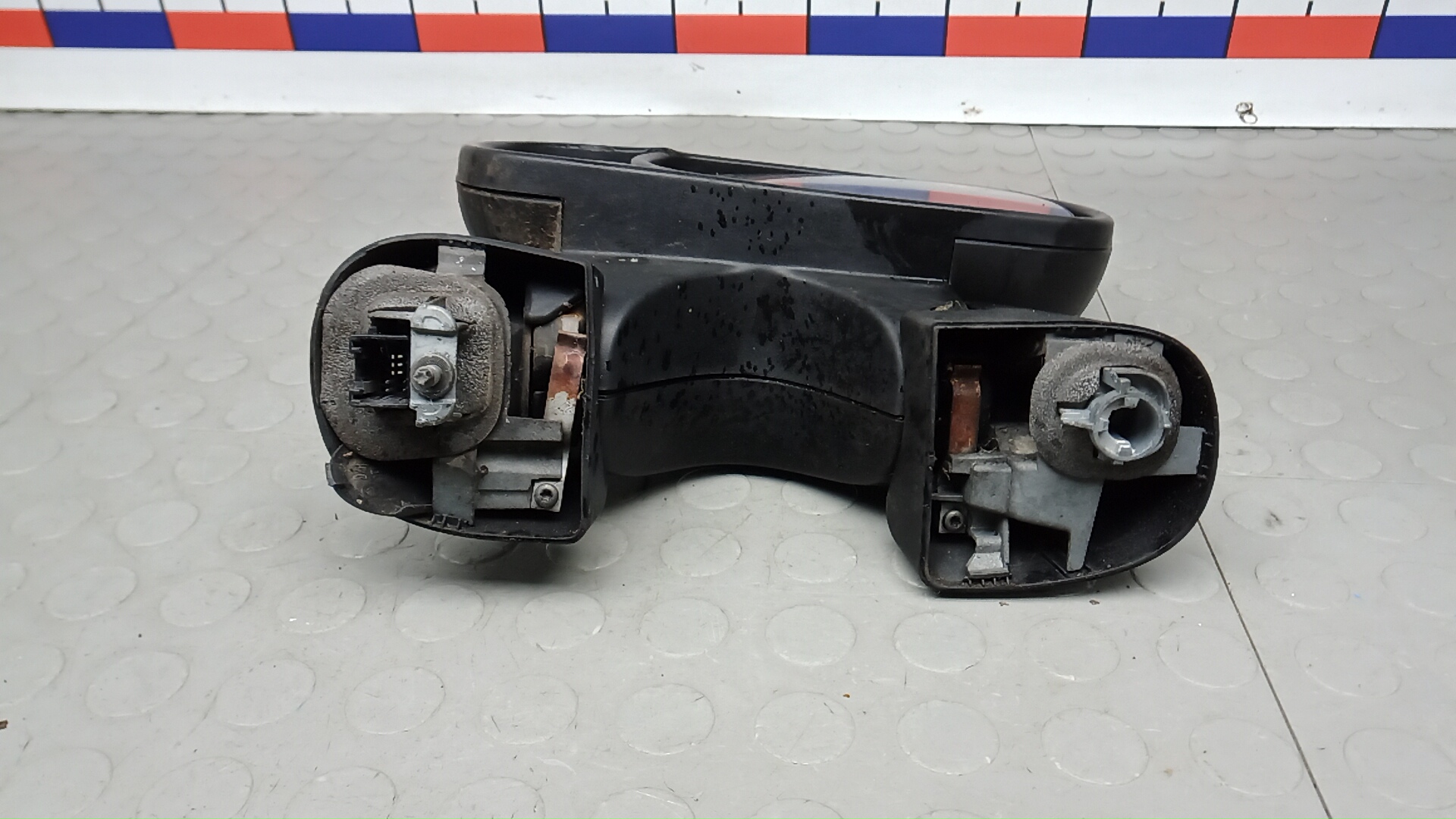 Зеркало левое электрическое