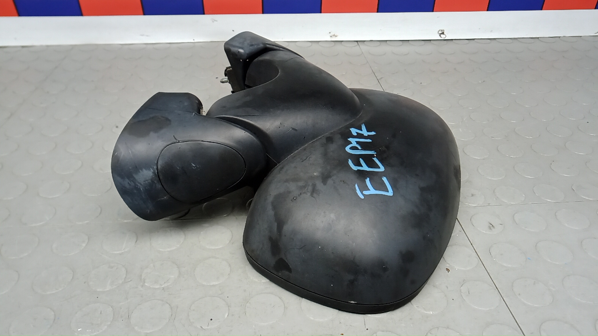 Зеркало правое электрическое