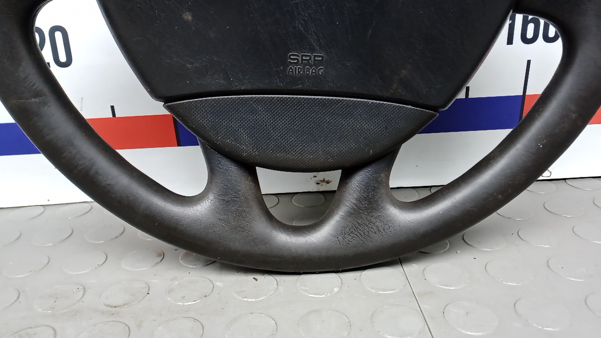 Рулевое колесо (руль)