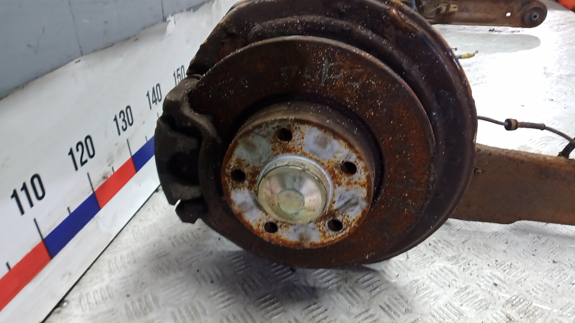 Балка задняя