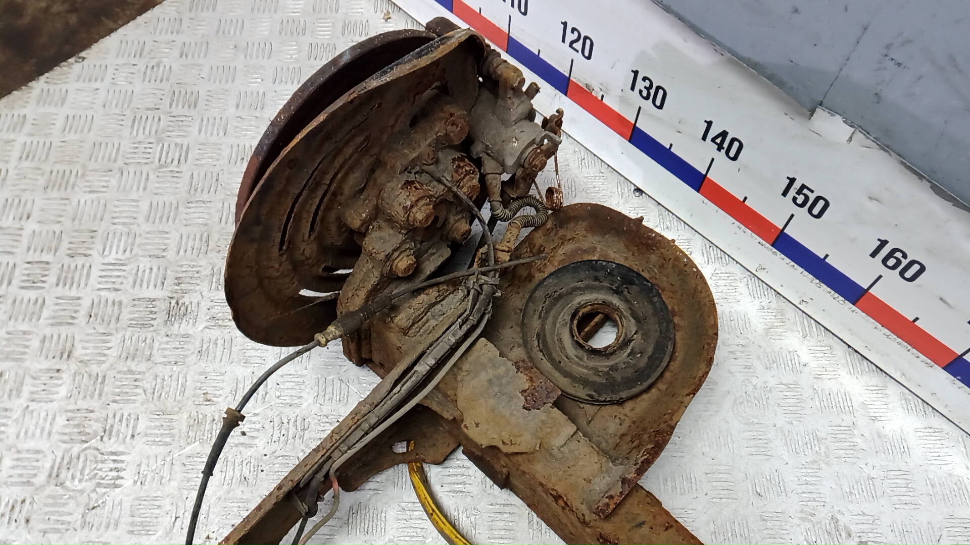 Балка задняя