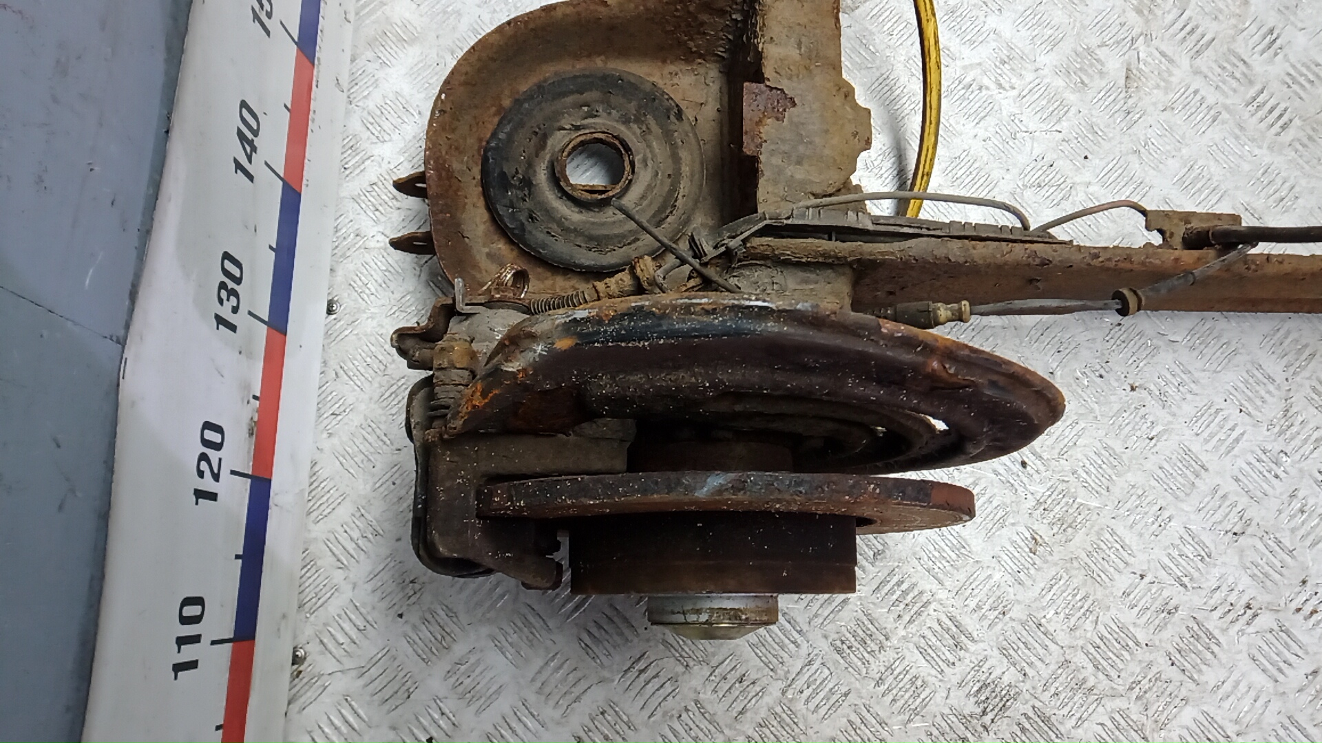 Балка задняя